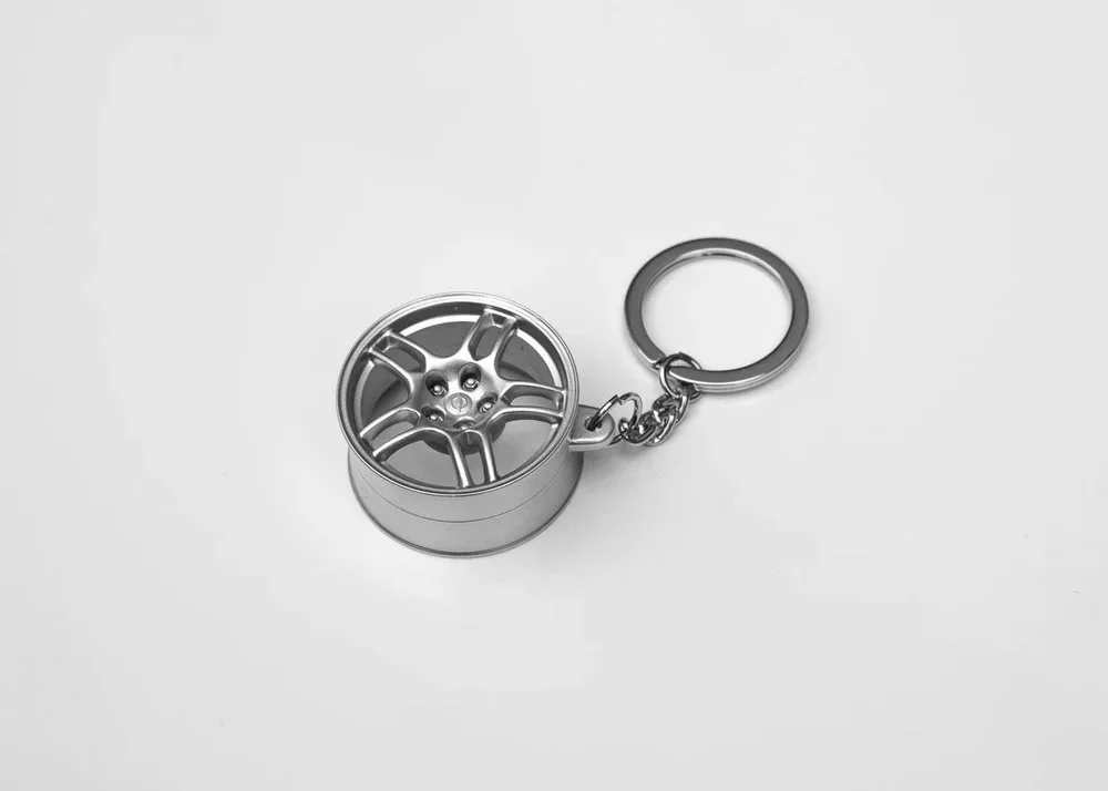 R33 Wheel Keychain