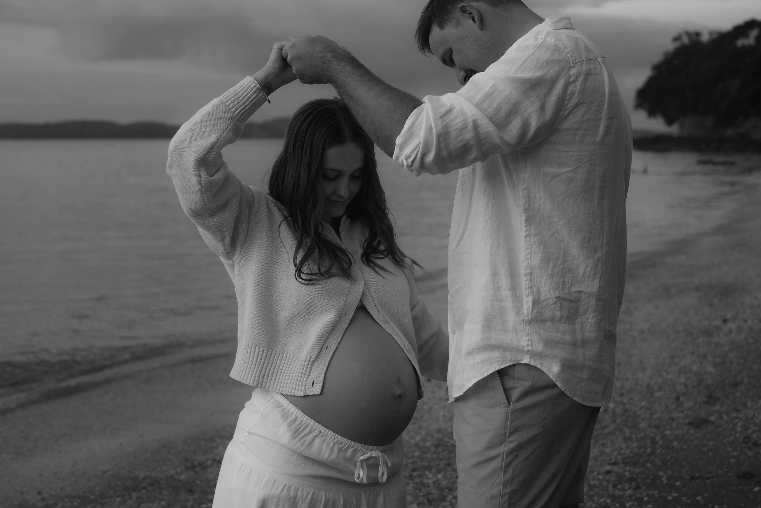 Celebrate your pregnancy, family milestones or engagement with natural, timeless portraits in Auckland and Christchurch. 