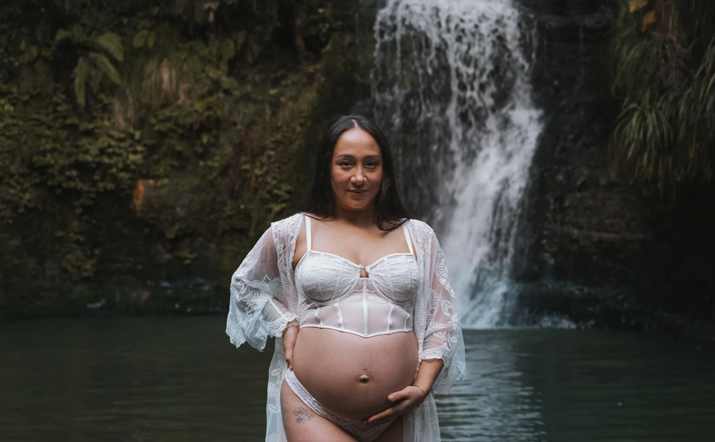 Natural maternity photography In Auckland and Christchurch. 