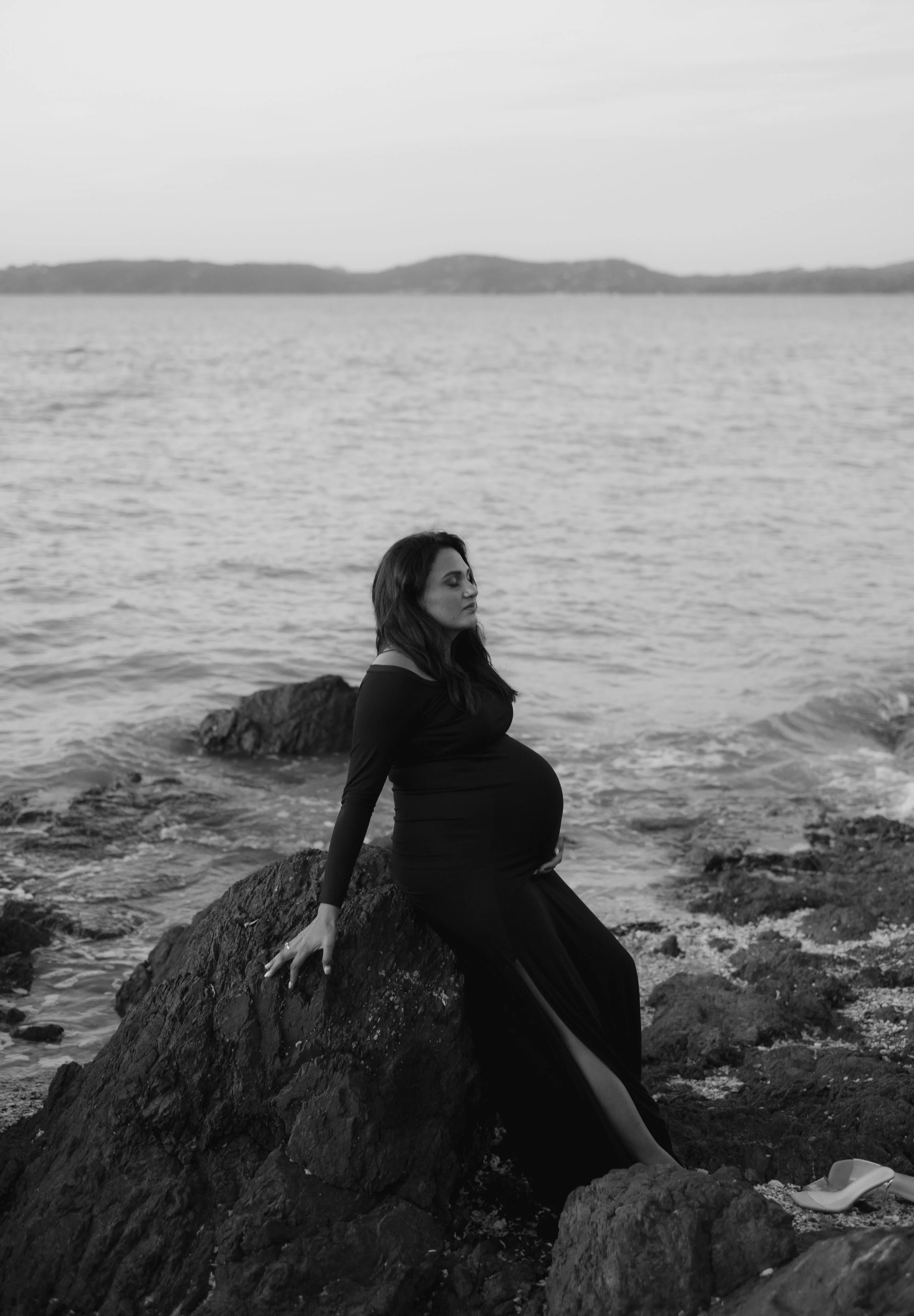 beach maternity photography In Auckland and Christchurch. 