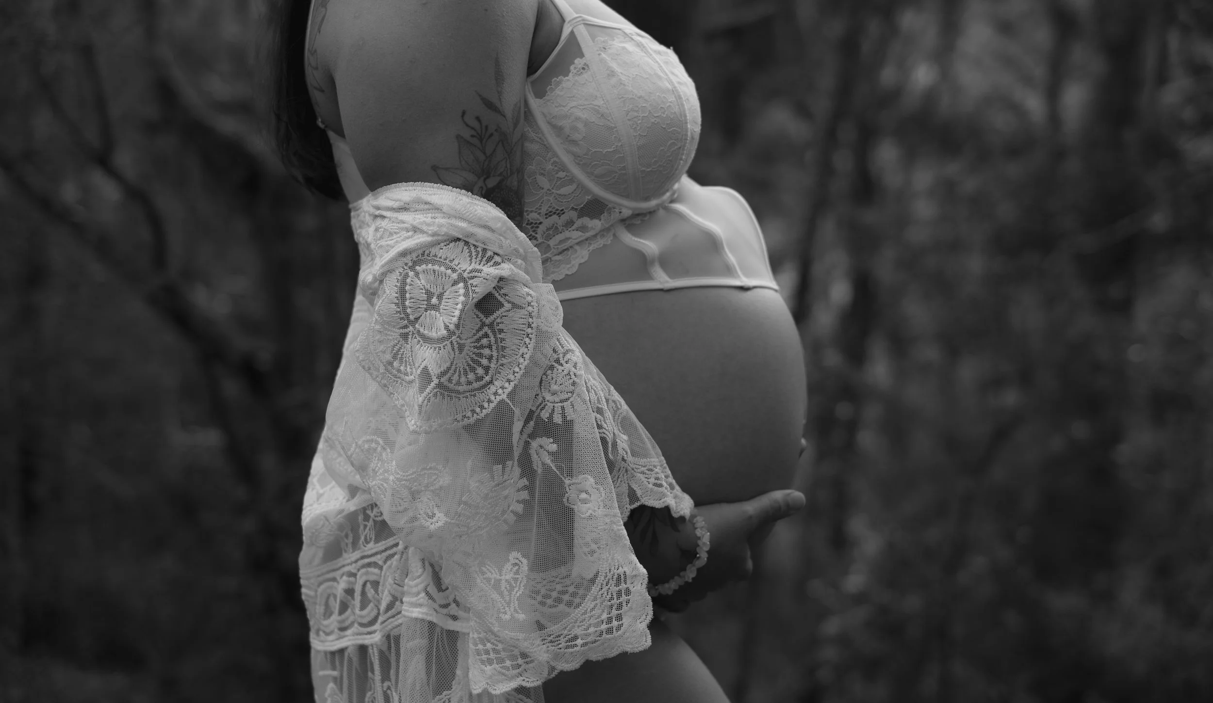 Natural maternity photography In Auckland and Christchurch. 