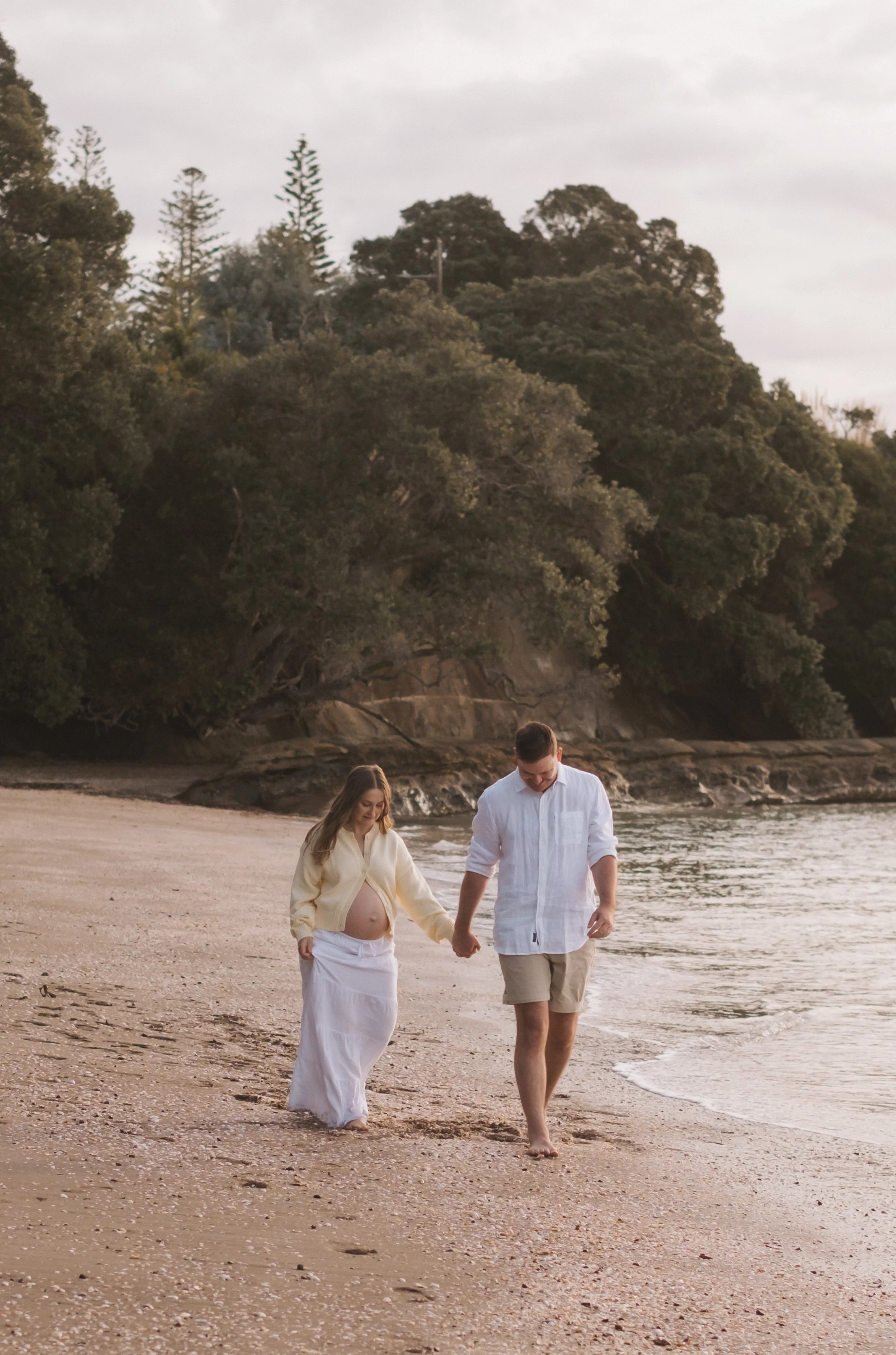 Celebrate your pregnancy, family milestones or engagement with natural, timeless portraits in Auckland and Christchurch. 