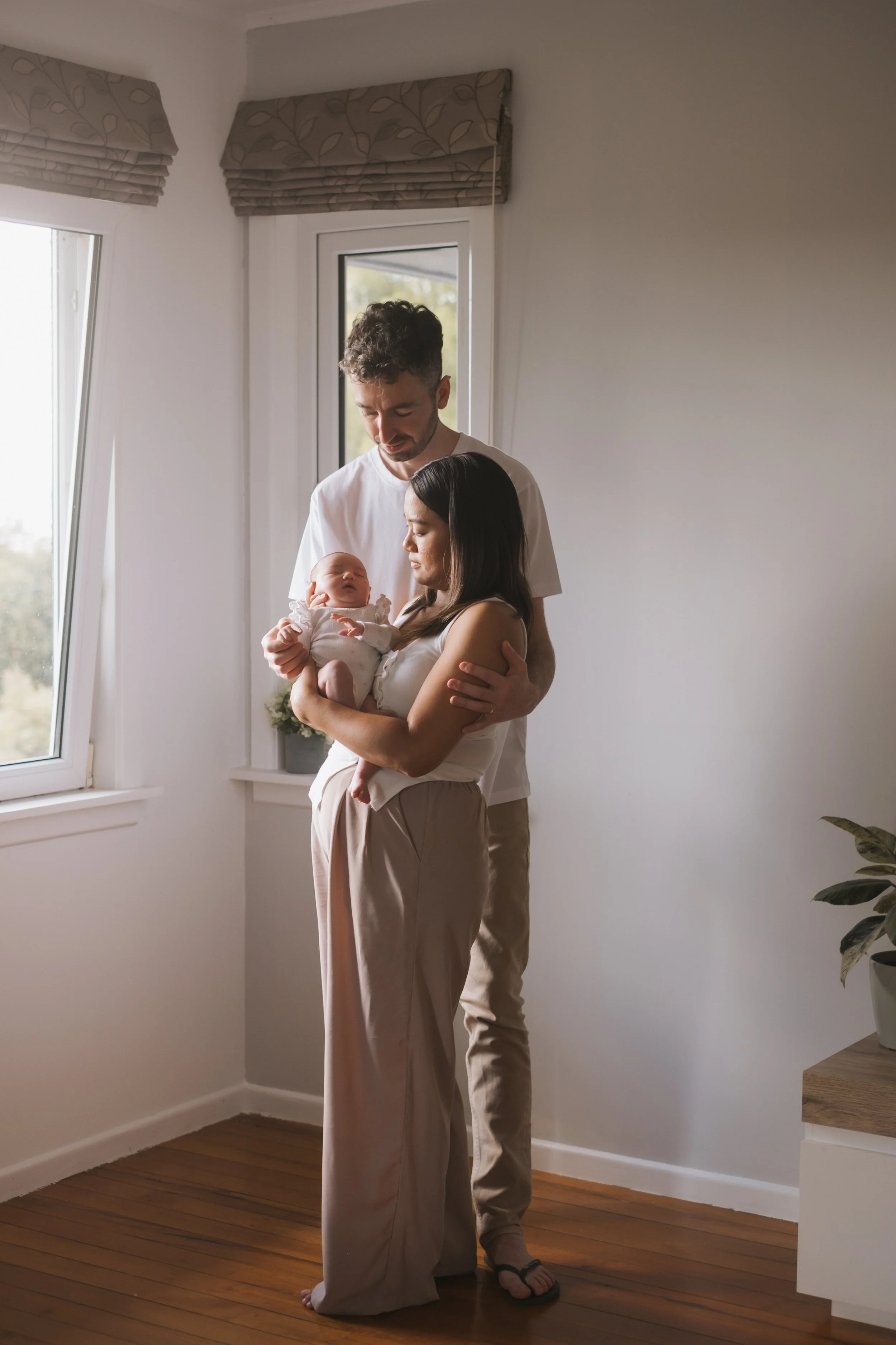 natural in home newborn sessions in Auckland and Christchurch 