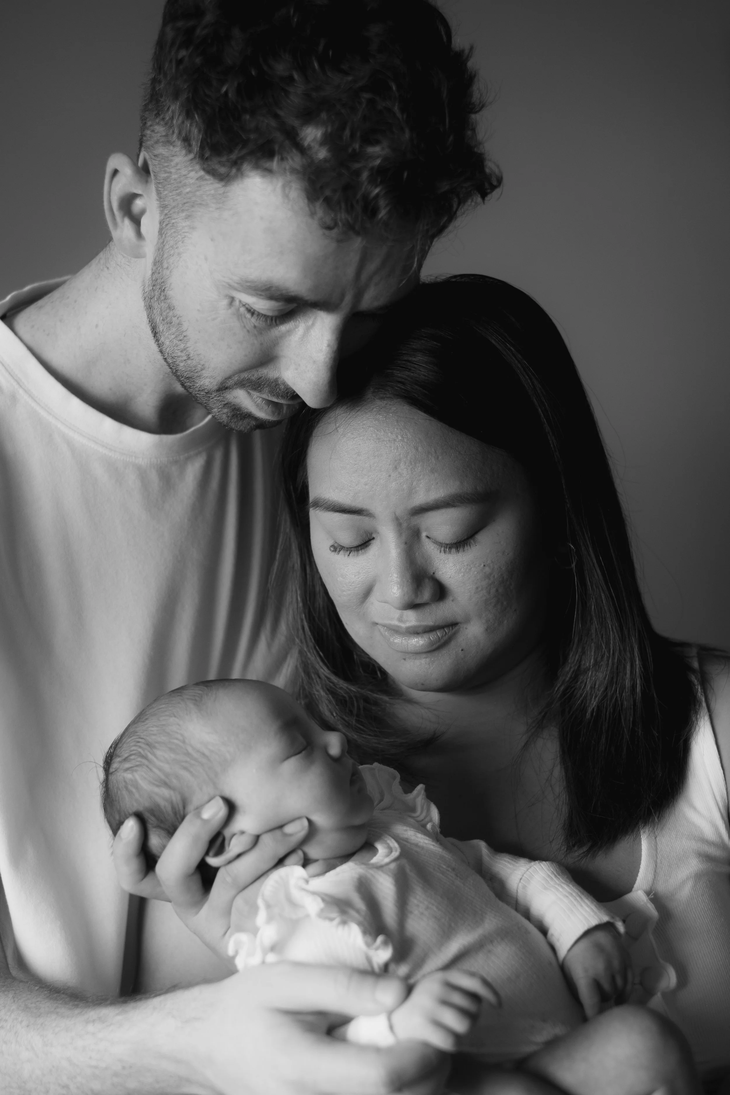 natural in home newborn sessions in Auckland and Christchurch 
