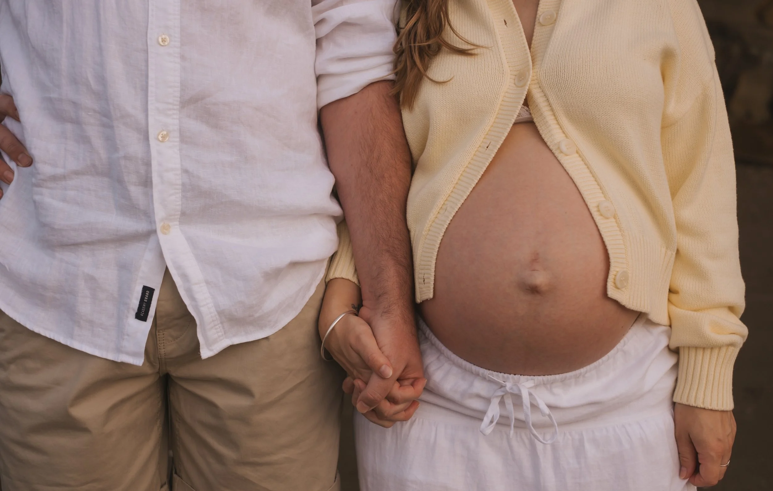 Celebrate your pregnancy, family milestones or engagement with natural, timeless portraits in Auckland and Christchurch. 