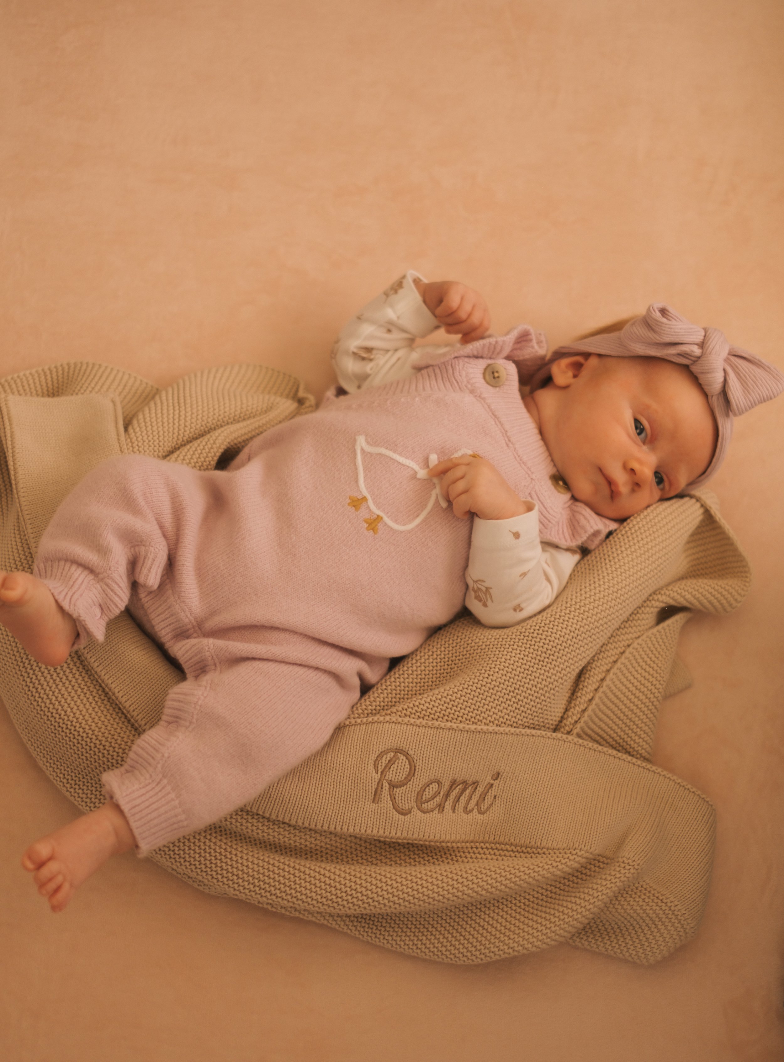 natural in home newborn sessions in Auckland and Christchurch 