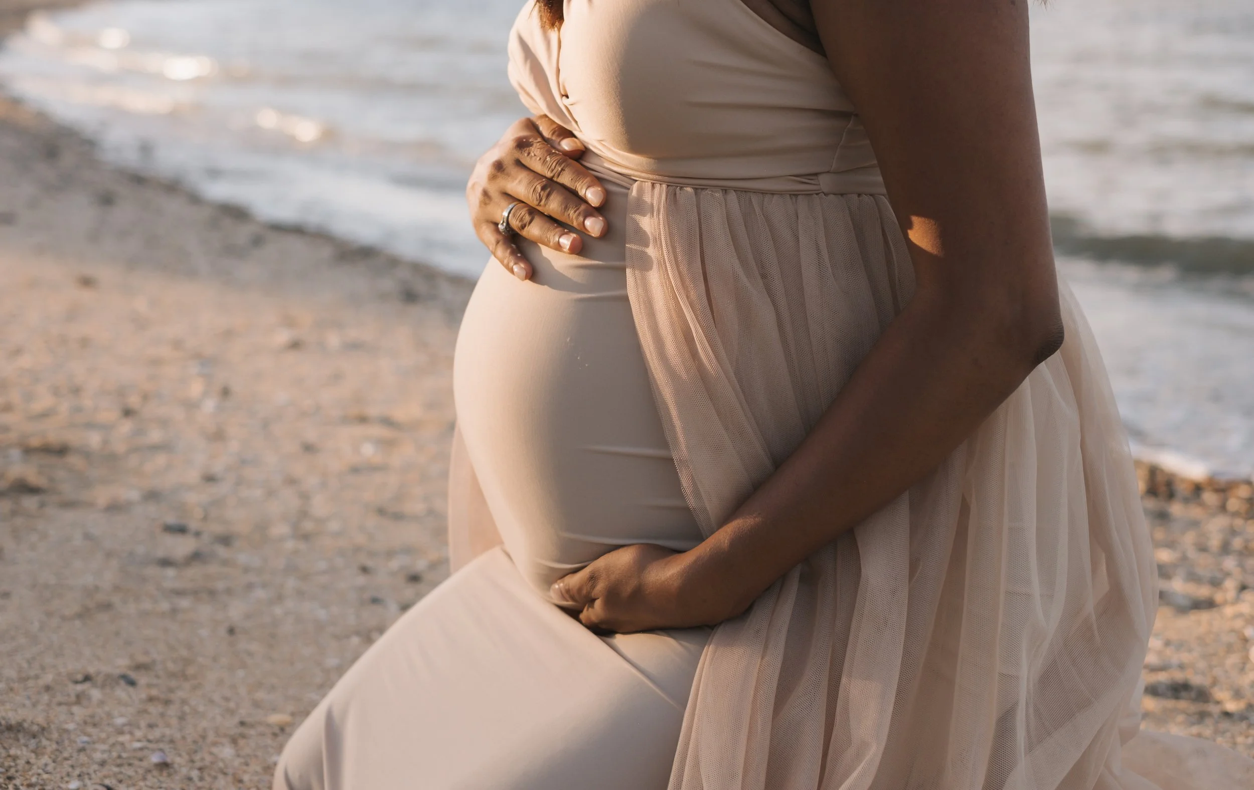 beach maternity photography In Auckland and Christchurch. 
