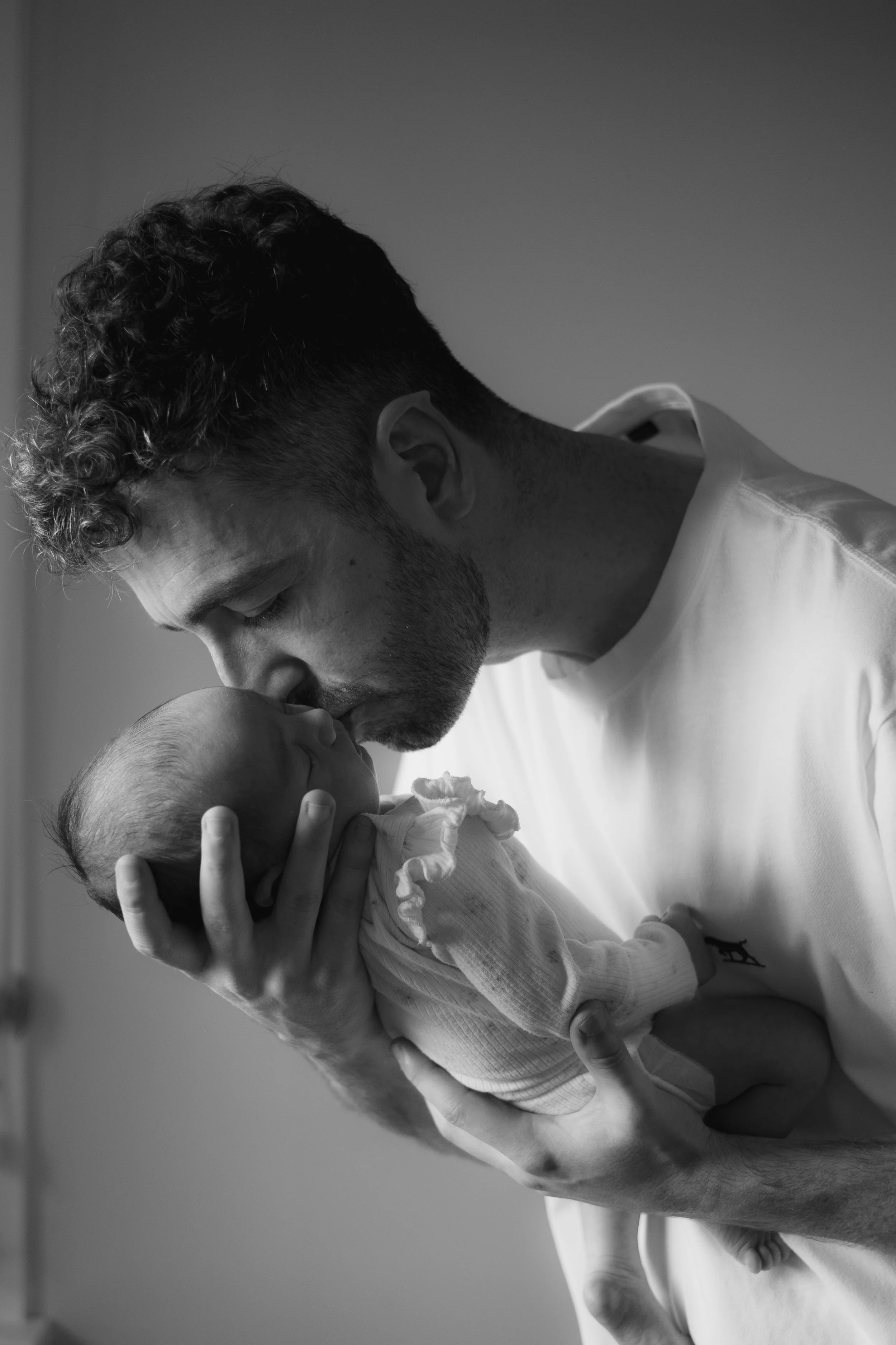 natural in home newborn sessions in Auckland and Christchurch 