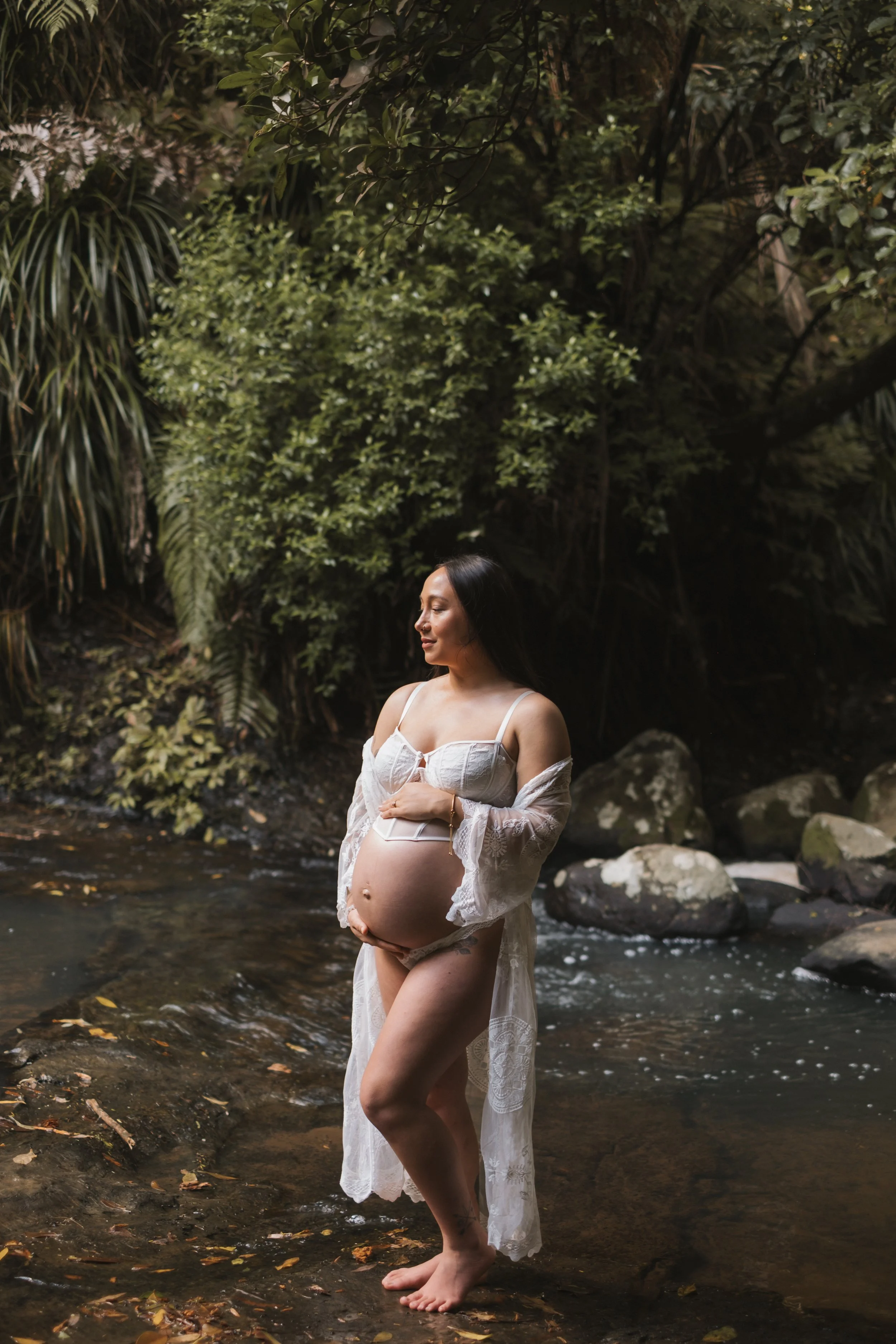 Natural maternity photography In Auckland and Christchurch. 