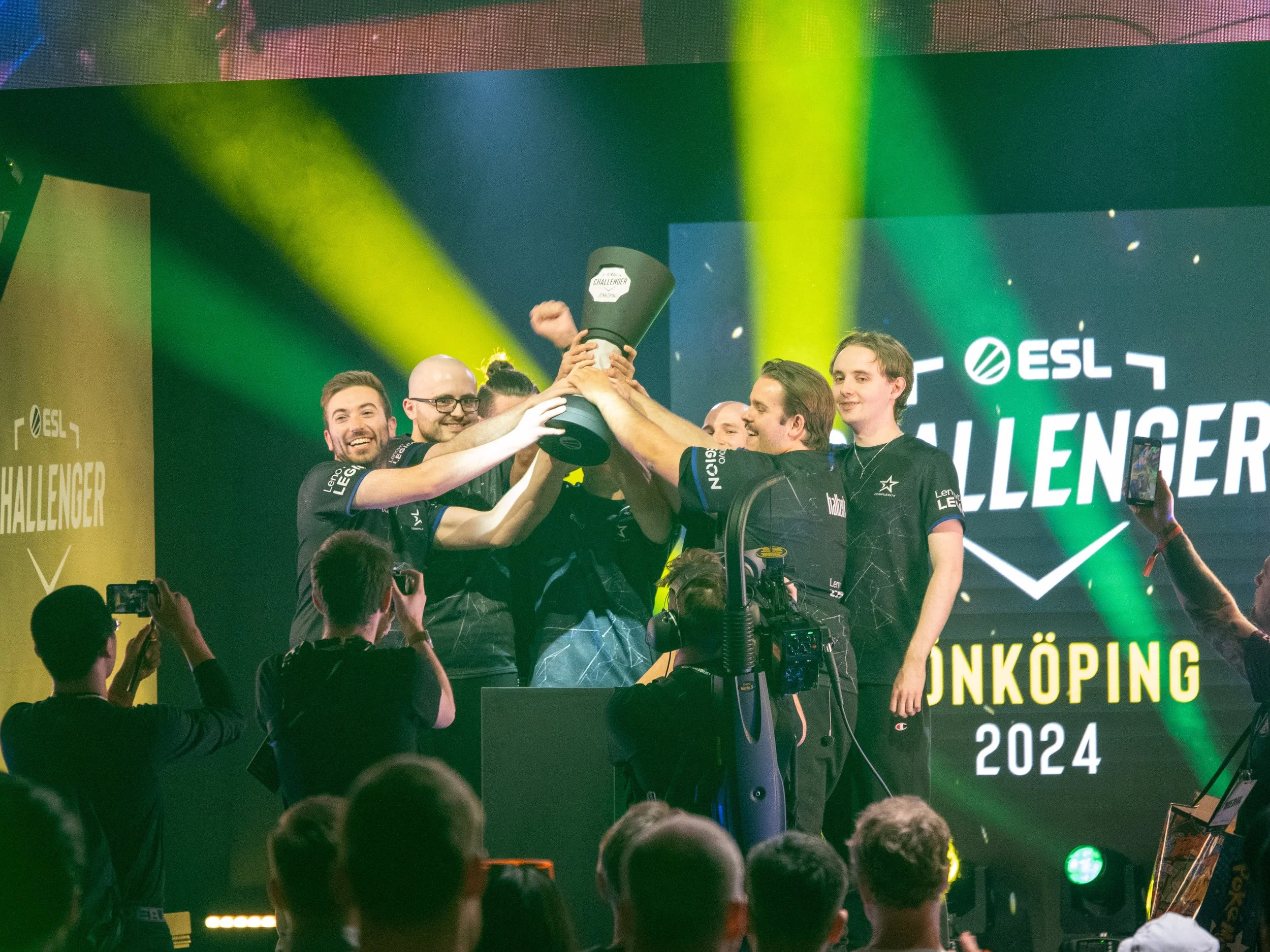 Esports-Portfolio-03.jpg