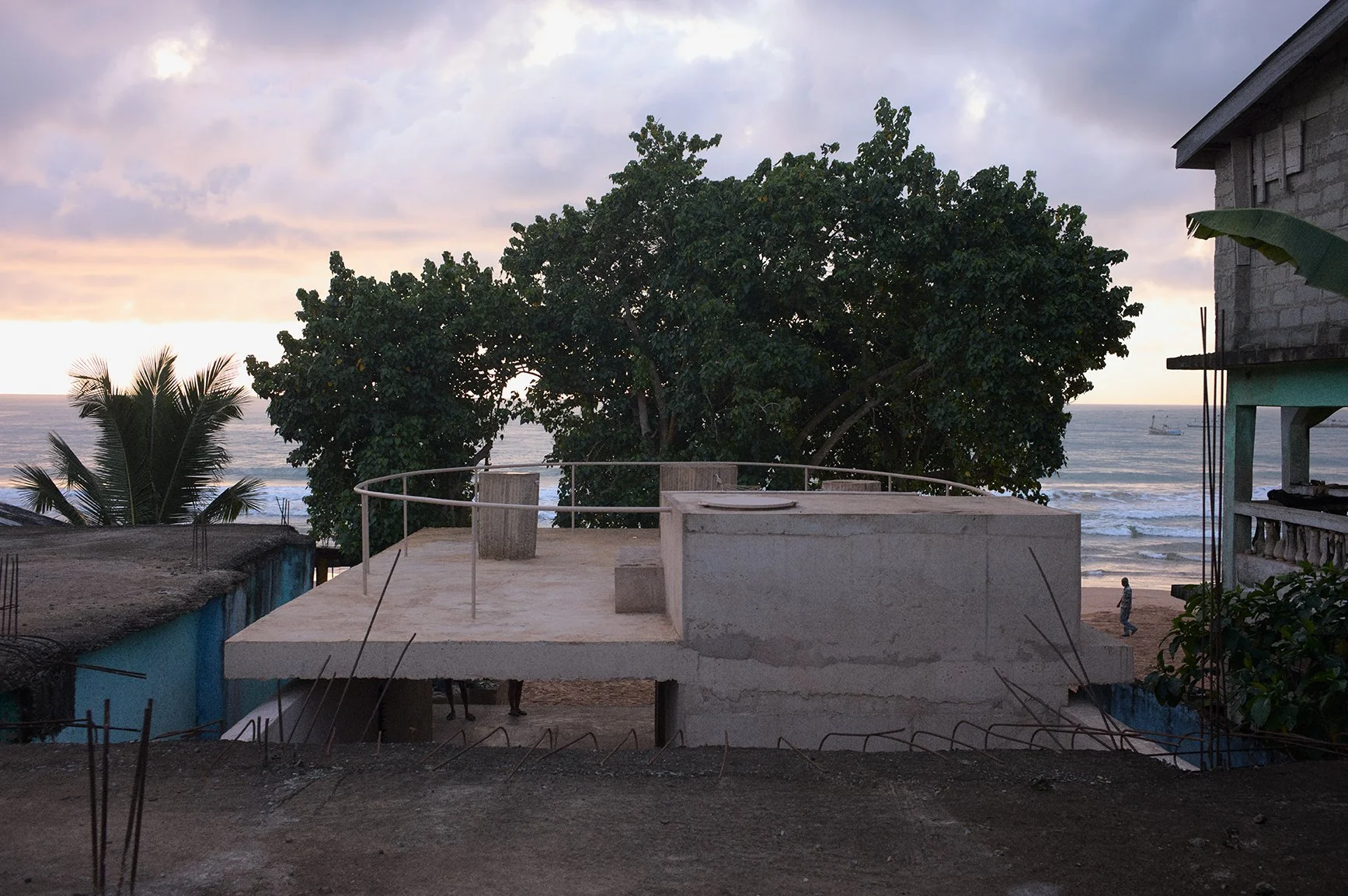 Surf Ghana Collective by DeRoche Projects and TAELON7_11_(c)_Julien Lanoo_LD.jpg