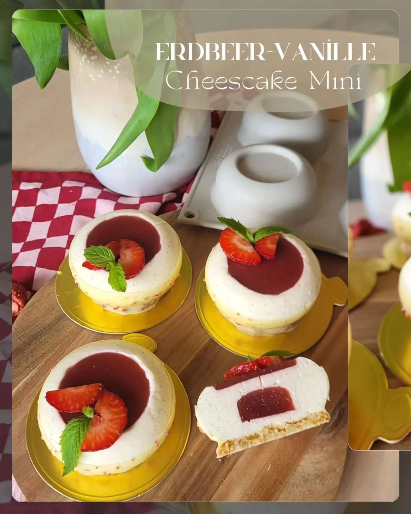 ✨️🍓 Erdbeere Vanilla-Cheesecake Mini's

Da schon bald die Erdbeeren Saison beginnt, hab ich hier vielleicht schon eine sch&ouml;ne Inspiration f&uuml;r Dich❣️

Mini Vanilla-Cheesecake mit einem Erdbeere-Vanillegelee Kern und Topping.

Die Cheesecake