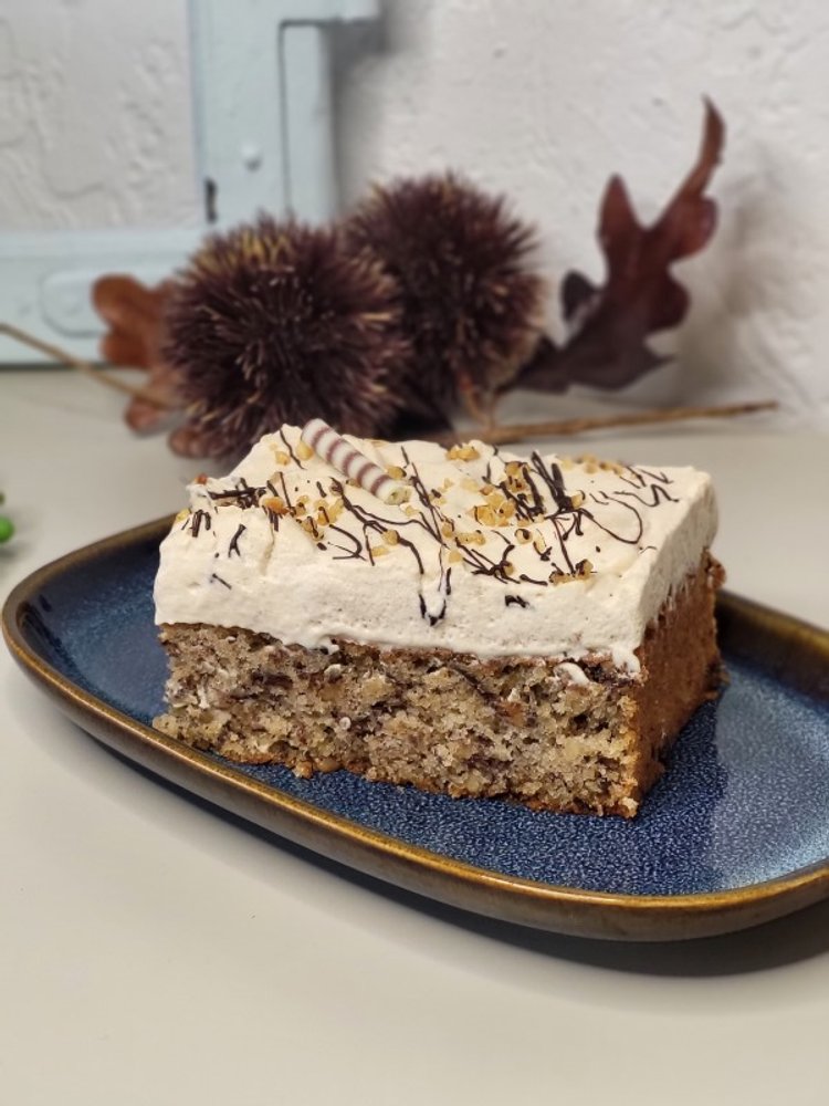 Monis_Cakes_Rezept_Haselnuss-Kaffeesahne-Schnitte_medium_small.jpg