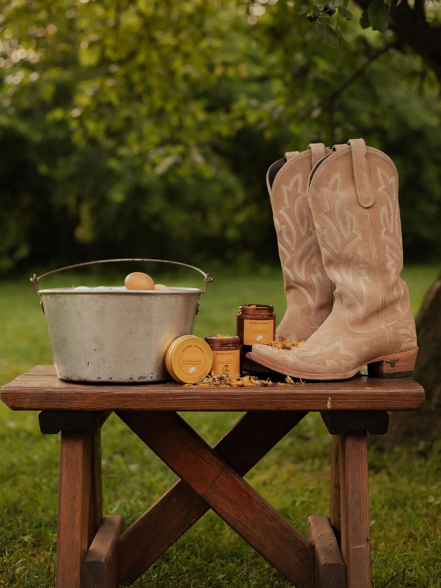 Our New &ldquo;The Honey Roan&rdquo; limited collection is now live! This Sweet Vanilla Bean Infused summertime pairing is great for after a days work in the sun, healing sunburns, down to our tallow mineral sunscreen giving you and your barefoot kid