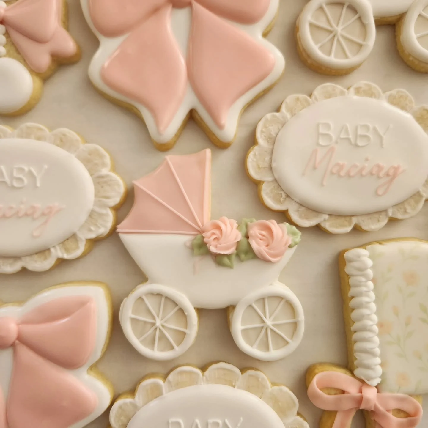 A sweet celebration for Baby Maciag 💕
Delicate blush tones, soft florals, and timeless details&mdash;each cookie designed to welcome the newest little love in the most charming way.

#PeckBakingCo #babyshowercookies #customsugarcookies #sweetlyceleb
