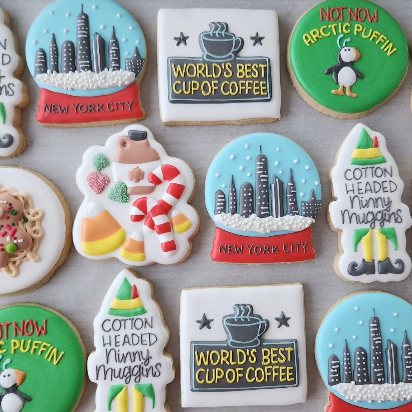 This will forever be one of my favorite sets. Anyone else watch Elf to start off the Christmas season?! 

#elfmovie #elfmoviecookies #viralcookies #edibleart #PeckBakingCo