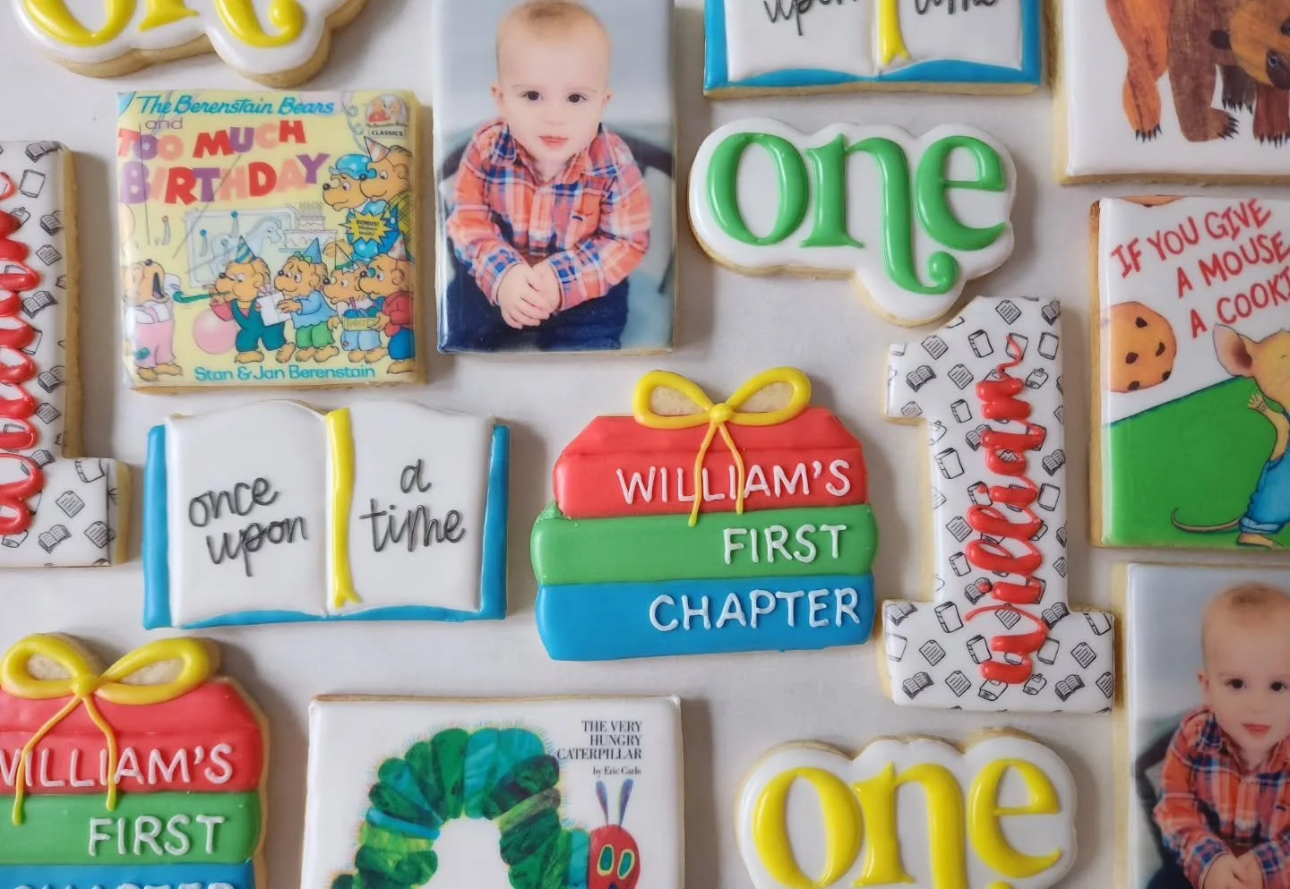 William's First Chapter was one for the books!! 📚

#firstbirthdaycookies #firstchaptercookies #sugarcookies #peckyeah #PeckBakingCo