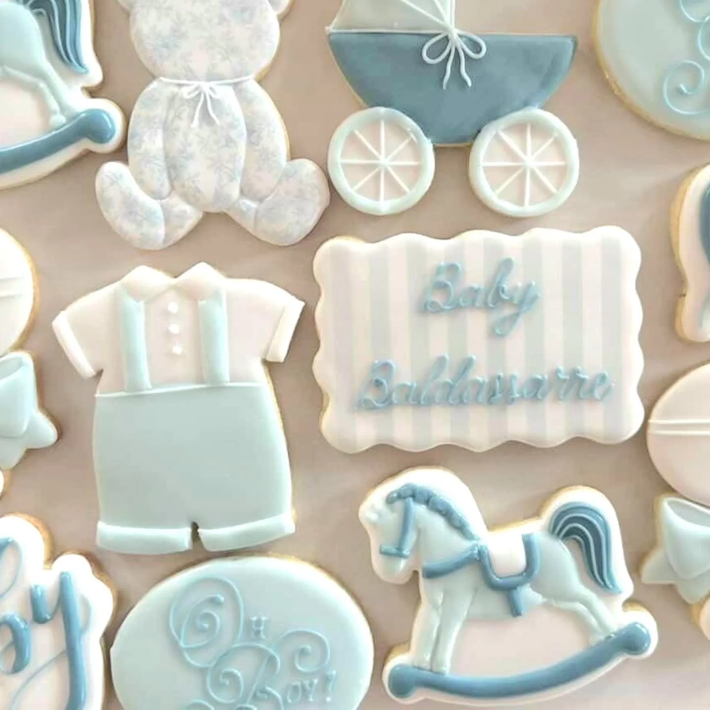 Counting down the seconds until baby arrives... one cookie at a time ⌚🍪💙

#babyboycookies
#babyshowercookies #customsugarcookies #babycookies