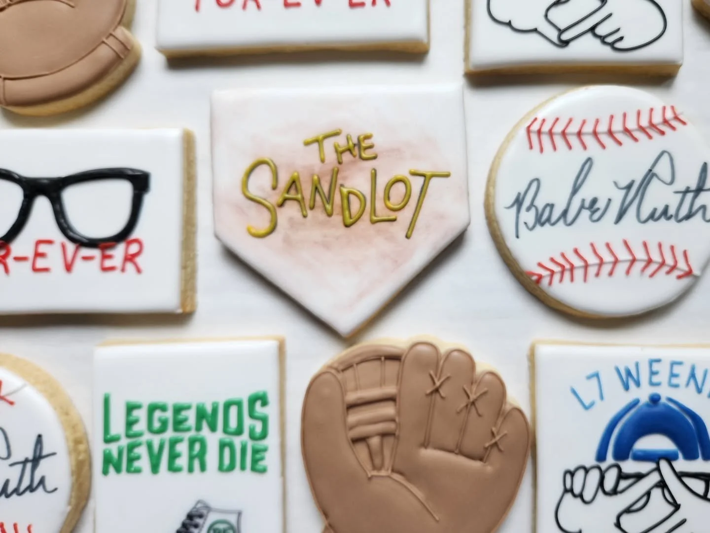 These cookies live rent free in my head. One of my favorite sets for sure. ⚾🧢

#sandlotcookies #customsugarcookies #baseballcookies #l7weenie #yourekillingmesmalls