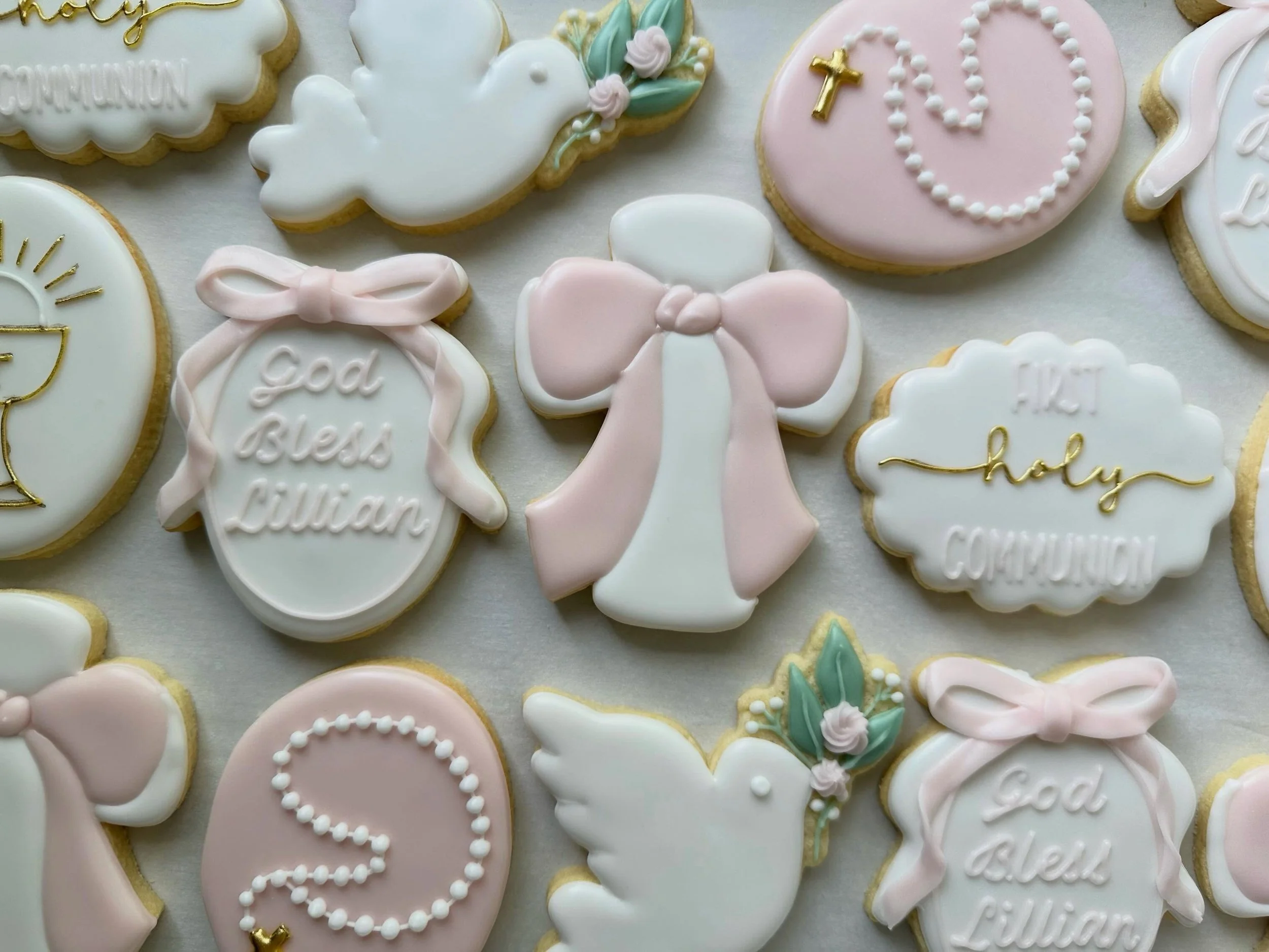 Feeling grateful to have played a small part in so many special celebrations recently. Here are a few First Communion and Baptism cookie sets I&rsquo;ve had the honor of creating. Thank you for allowing me to help make these meaningful moments a litt
