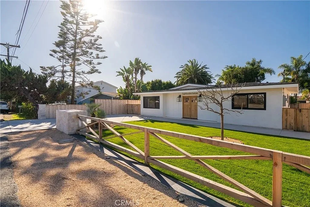 866 La Mirada Ave