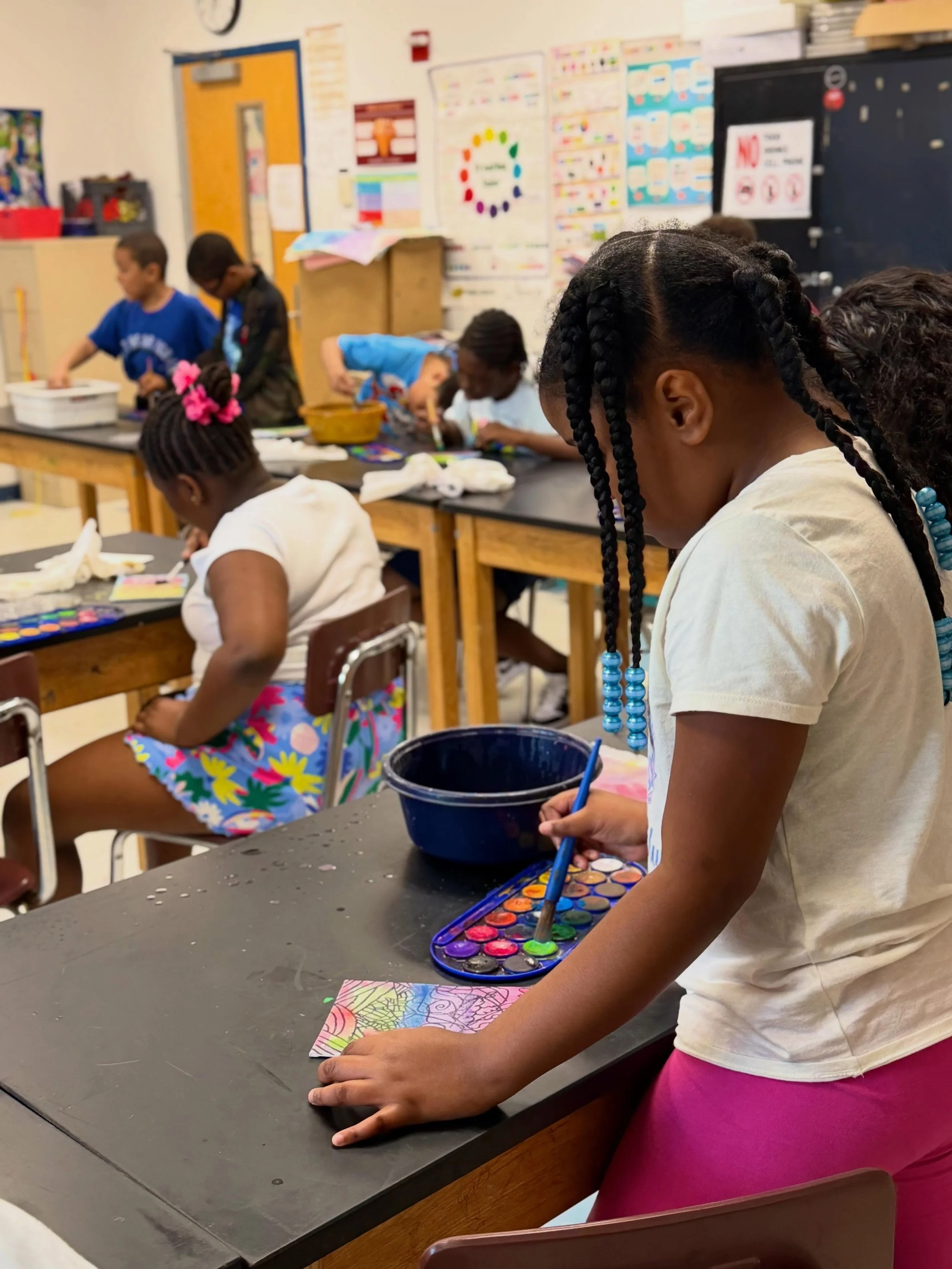 Some BTS moments from our Calm Minds &amp; Bright Futures event 🤍🌱

Thank you to Grimes School and everyone involved for welcoming us and helping create a safe space focused on youth wellness, mindfulness, and growth. Watching the students connect,