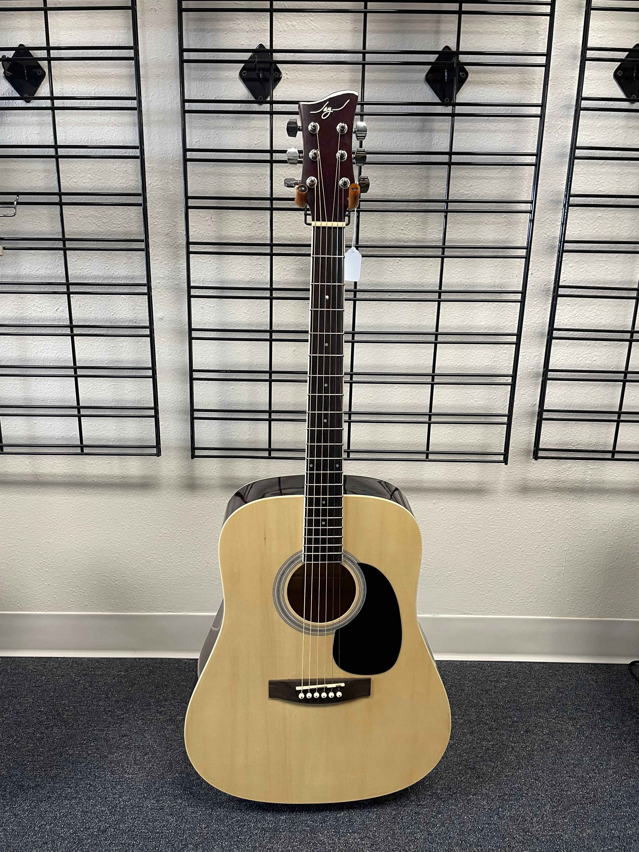 $229   Jay Turser JJ45, Dreadnought Body, Includes Padded Gig Bag