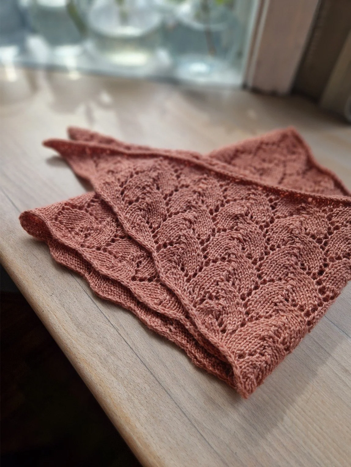Ingrid triangle scarf ENG