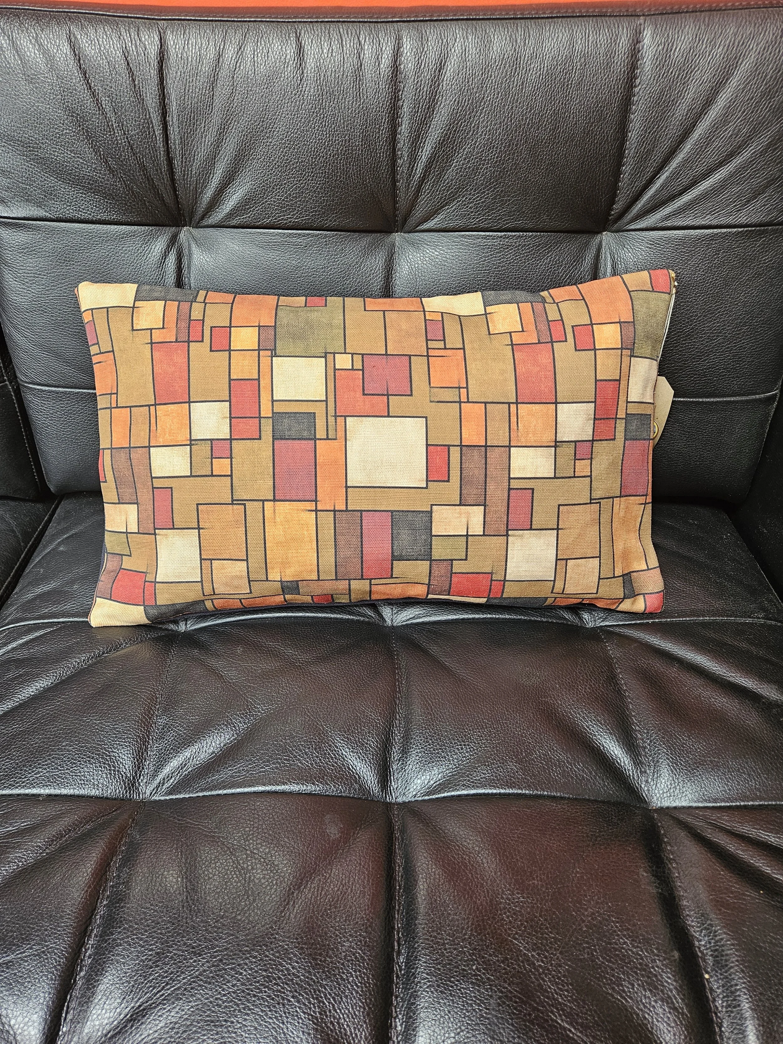 Dessau - black cushion