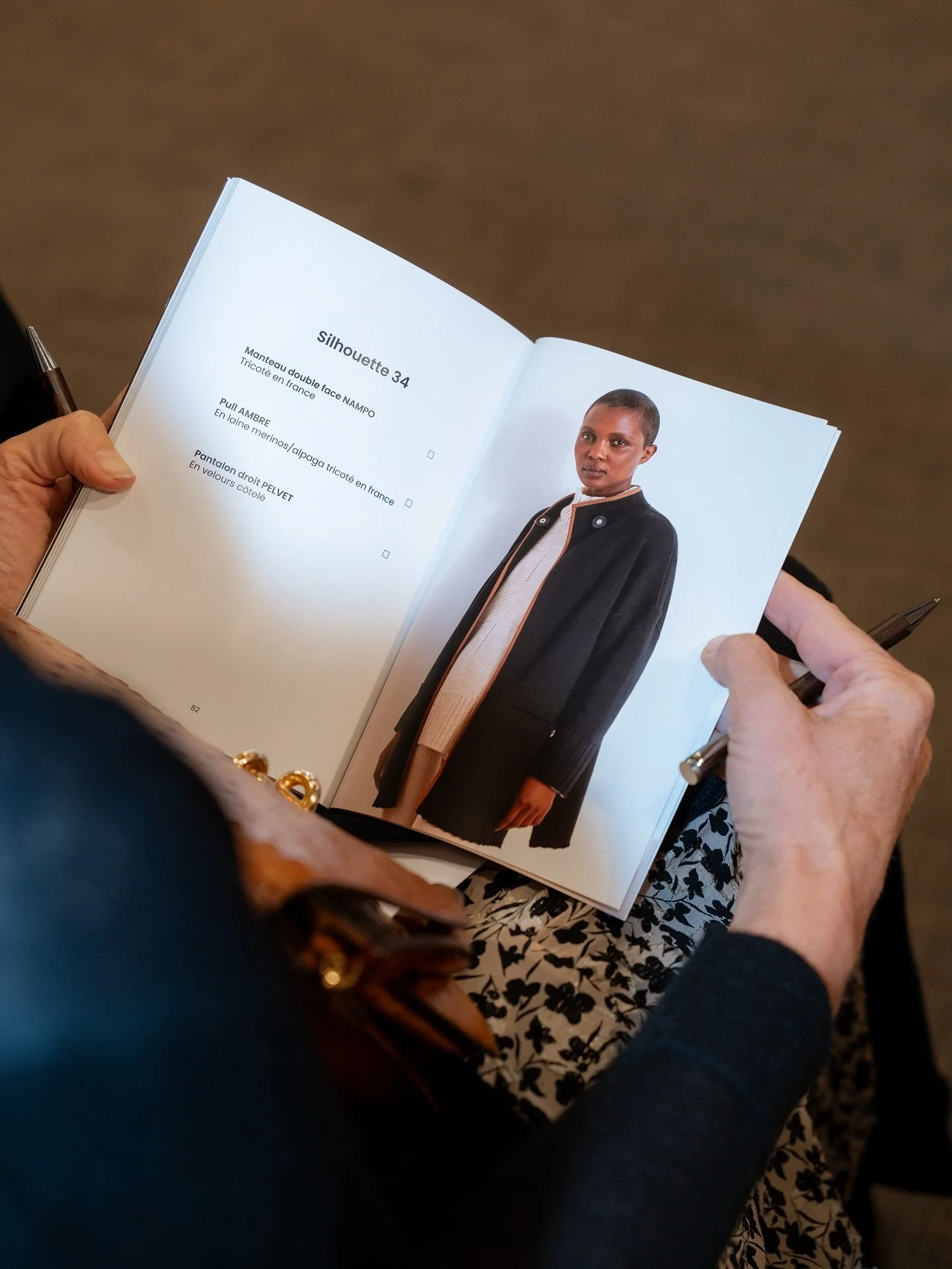 D&eacute;fil&eacute; boutique de la @maison.devernois 
Collection hiver 2025

&bull;
&bull;
&bull;
&bull;
#photographebranding #photographemode #photographemodeannecy #photographemodegeneve #photographebrandingannecy #fashionphotographer