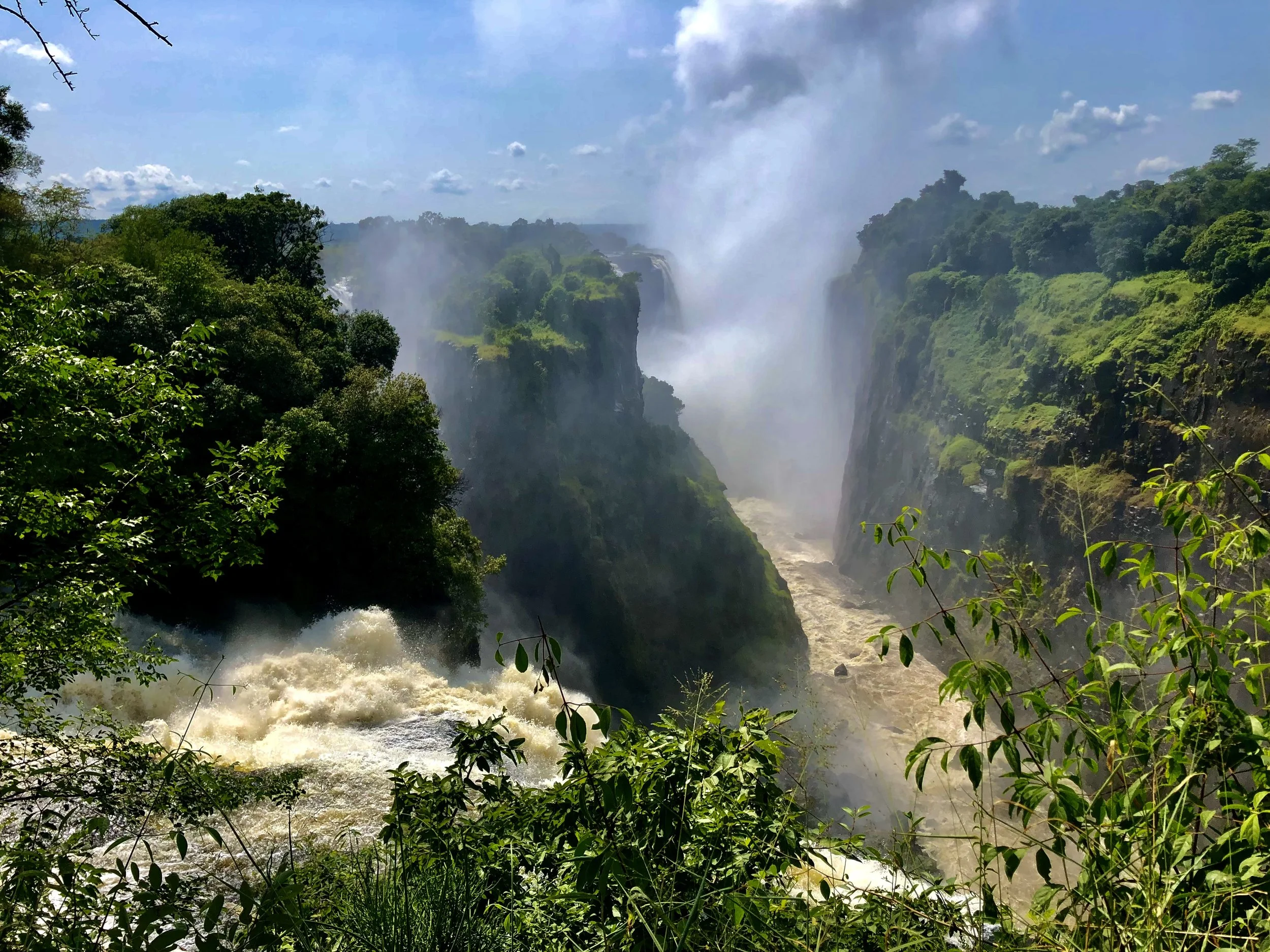 Victoria Falls, smoke that thunders
