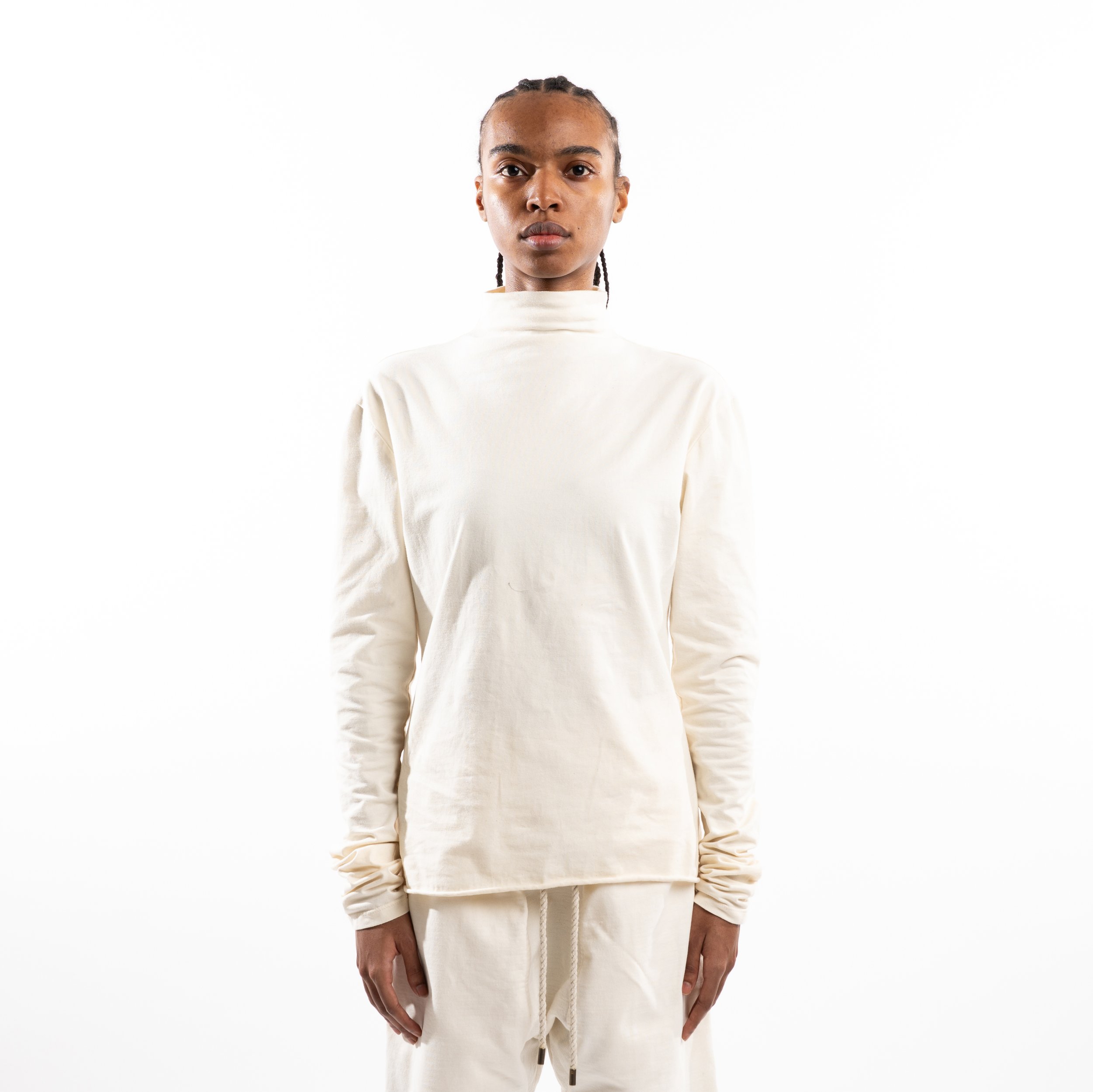 HW26 Ecomm On body-152 copy.jpg