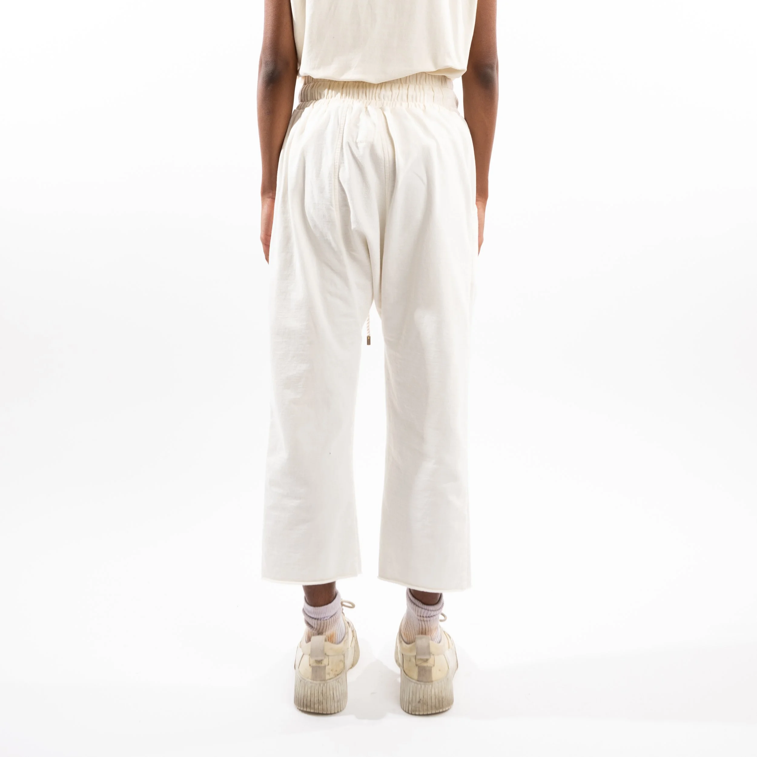 HW26 Ecomm On body-201.jpg