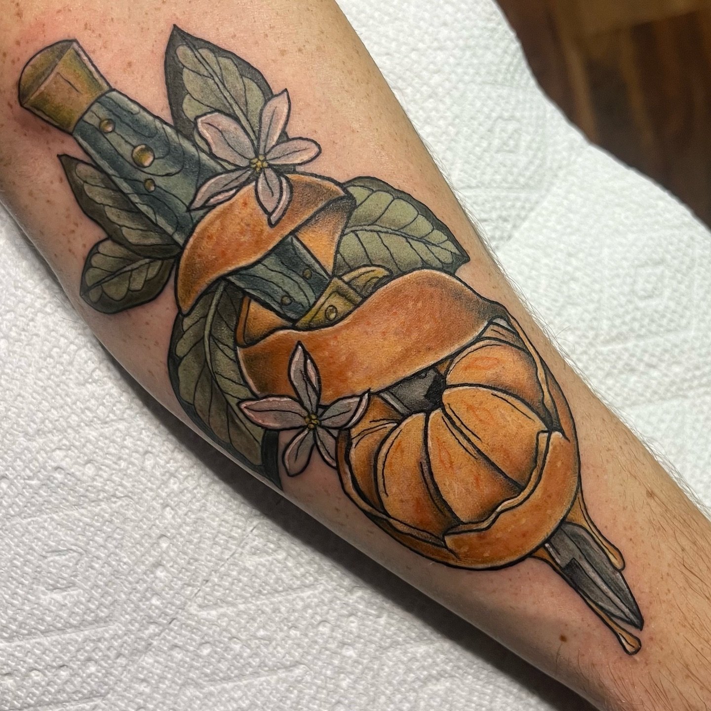 Custom orange for Brock. 🍊 I would love to book more like this for September/October. Dm me your tattoo ideas. 🥰