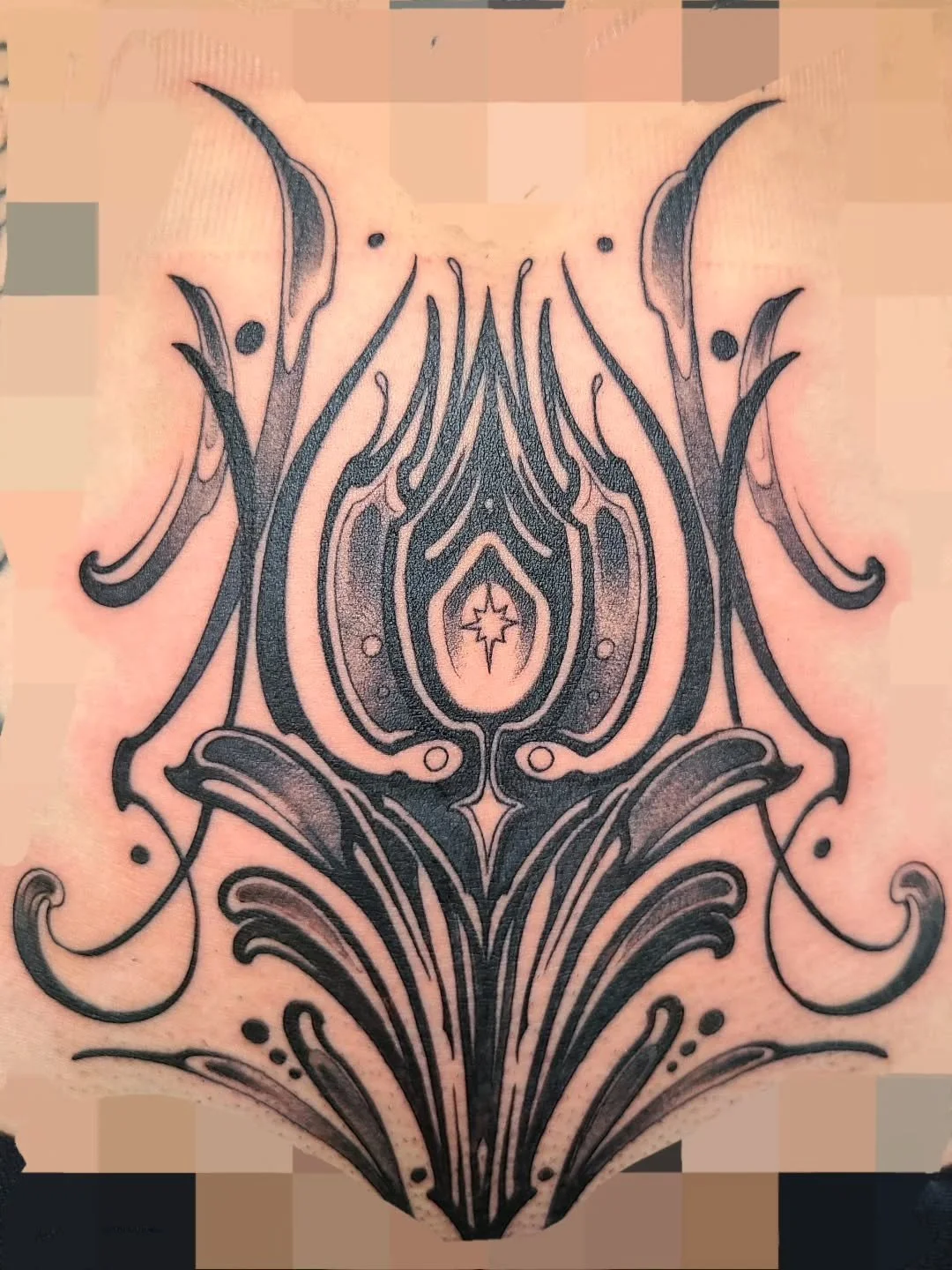 Out of respect for the client I edited the photo to show only the tattoo. I'm obsessed with this and so thankful for the trust! 

I have a few mock up of this style if you're wanting something similar! 😏 

#blackandgreytattoo #ornamenttaltattoo #lov