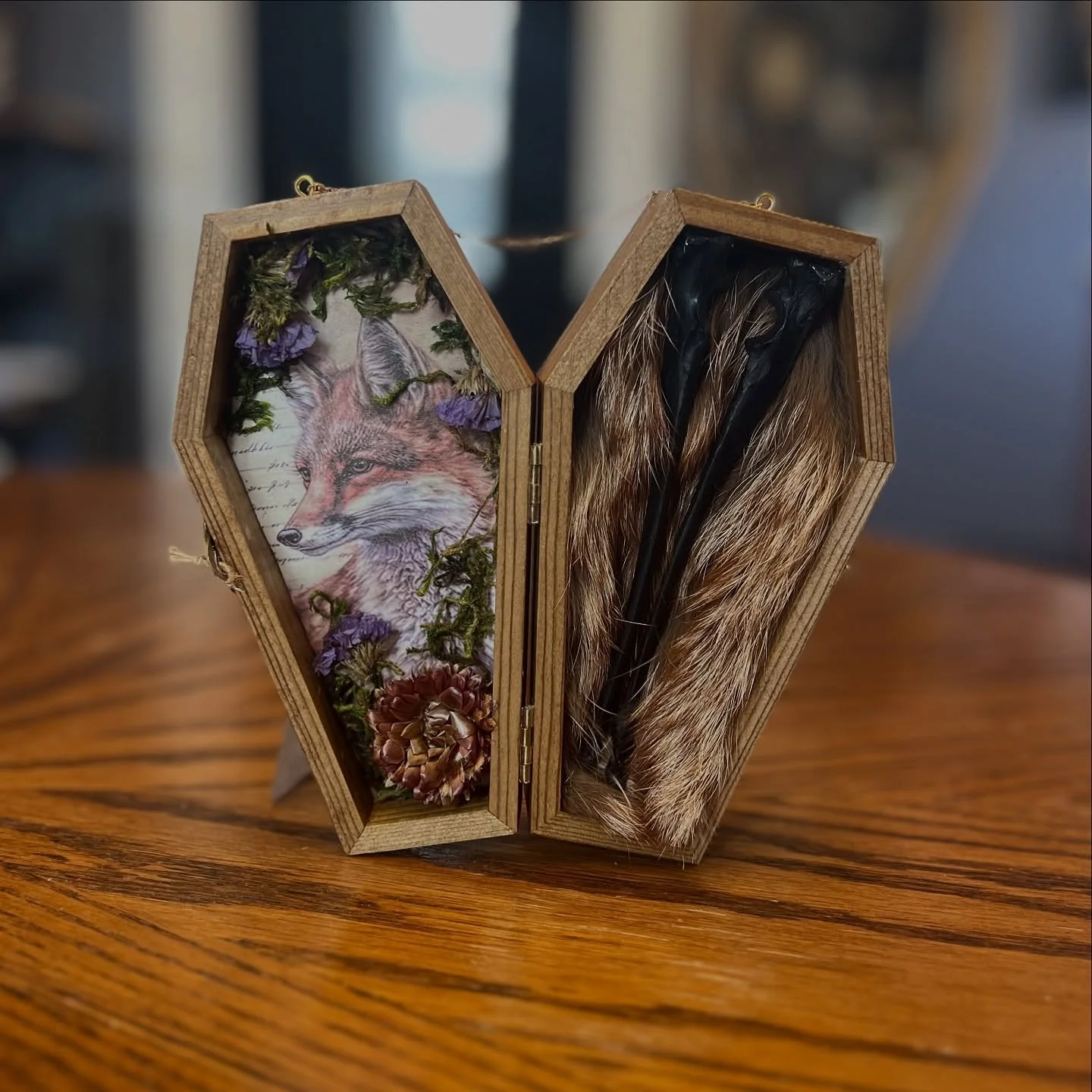 Happy Monday folks! ✨

Reminder our oddities shop is open Monday - Saturday from 12 -4pm now!

Stop on by and check out all the spooky goodies we have available for purchase! 

#coloradosmallbusiness #odditiesandcuriosities #lovelandcolorado #womenow