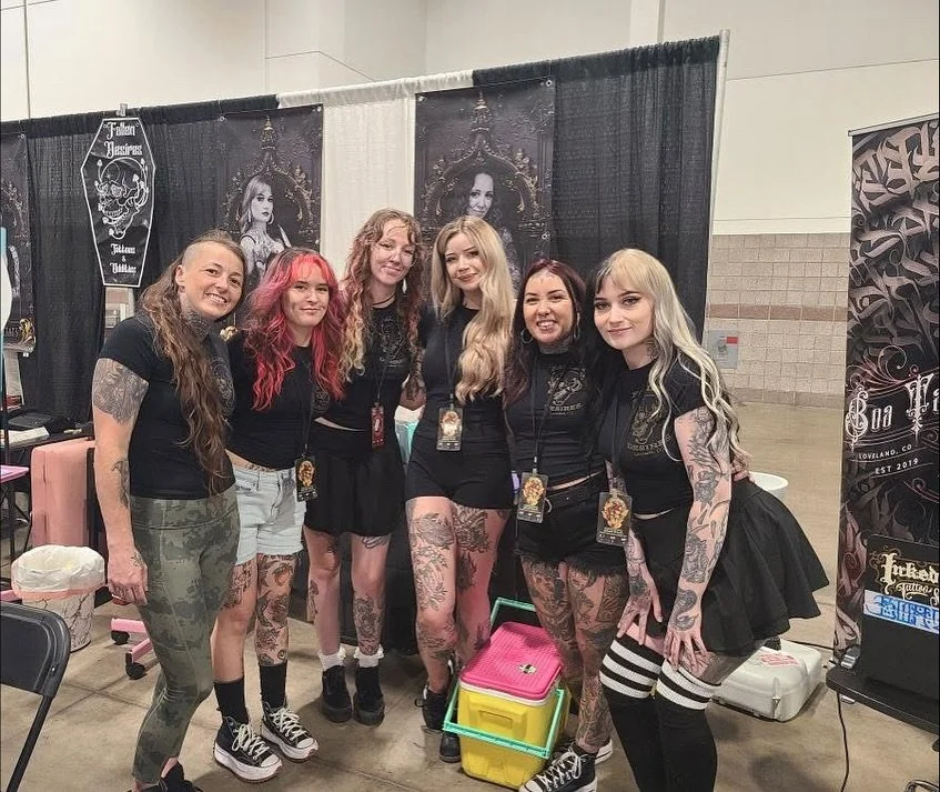 2025 convention season may be over, but we&rsquo;re already gearing up for 2026!! Until then enjoy a photo dump from @villainarts back in July in Denver! ✨

#femaletattooartist #femaleownedandoperated #tattooconvention #villainartstattooconvention #w