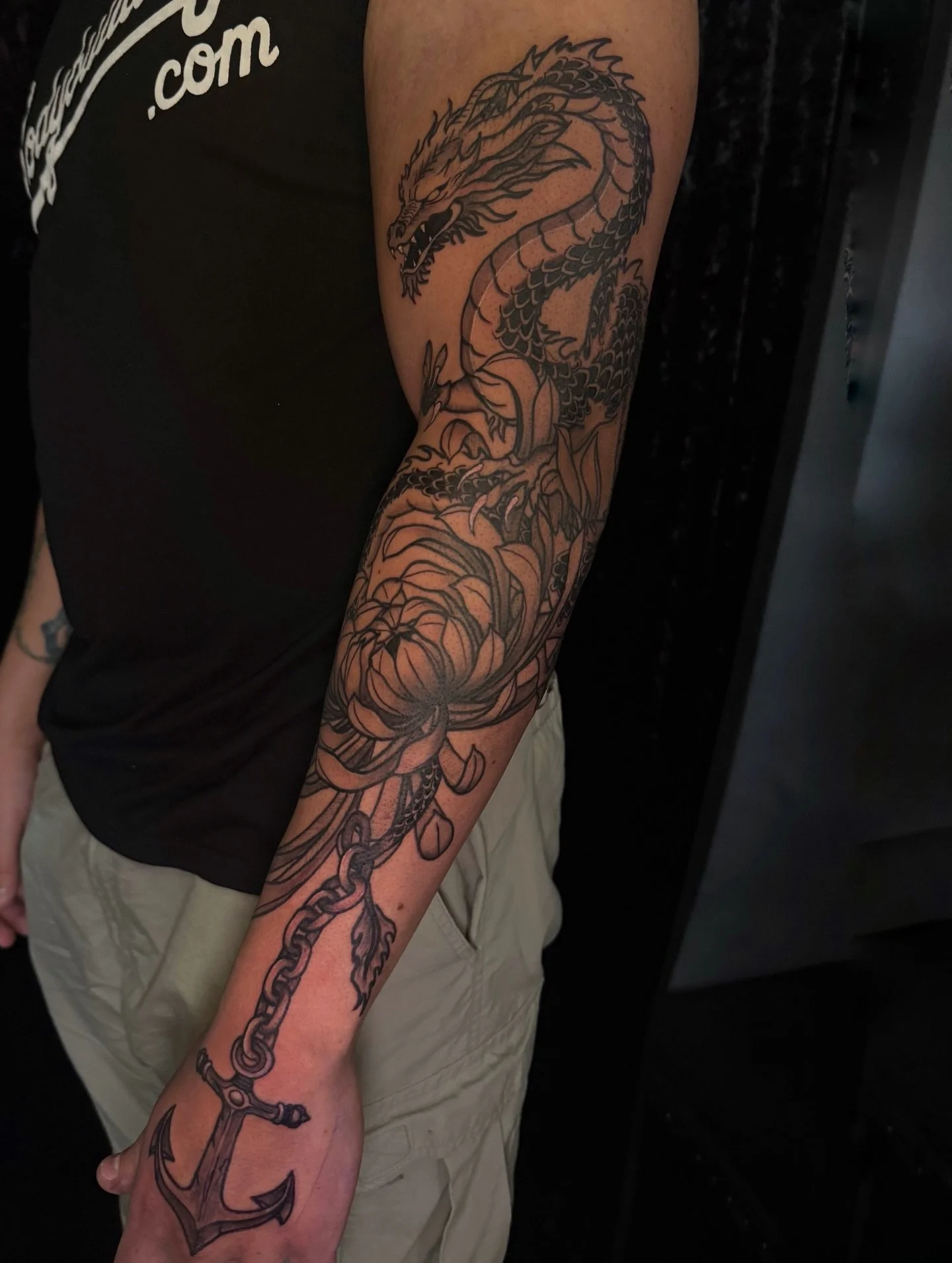 Here&rsquo;s some still shots of the dragon/chrysanthemum/anchor combo - fun fact this is his second tattoo! I guess the 4-5 hours of color realism on his other arm (check out the Cortana down on my page) didn&rsquo;t satisfy him enough, we had to go