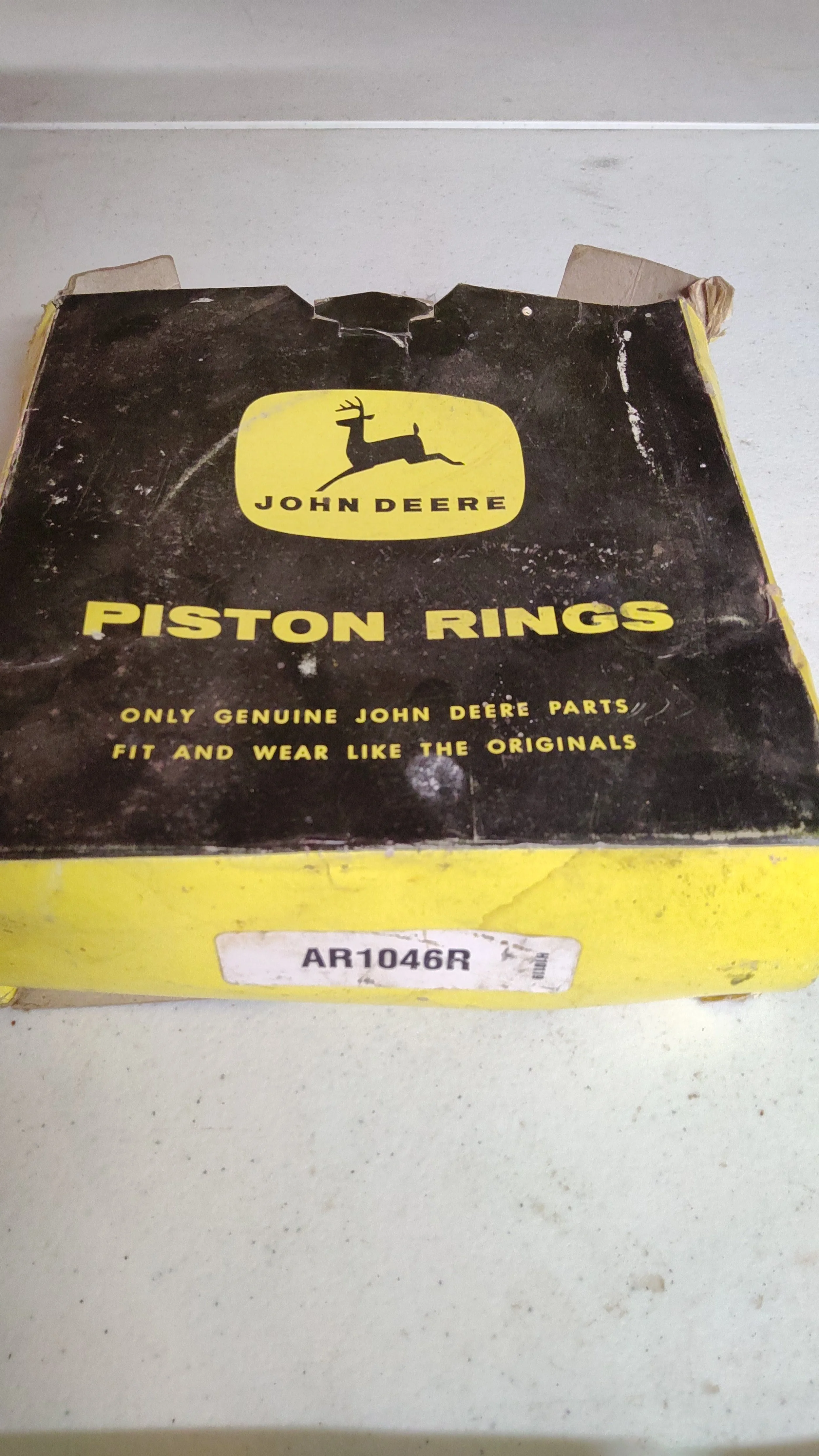 Model R Diesel Piston Ring Set - AR1046R