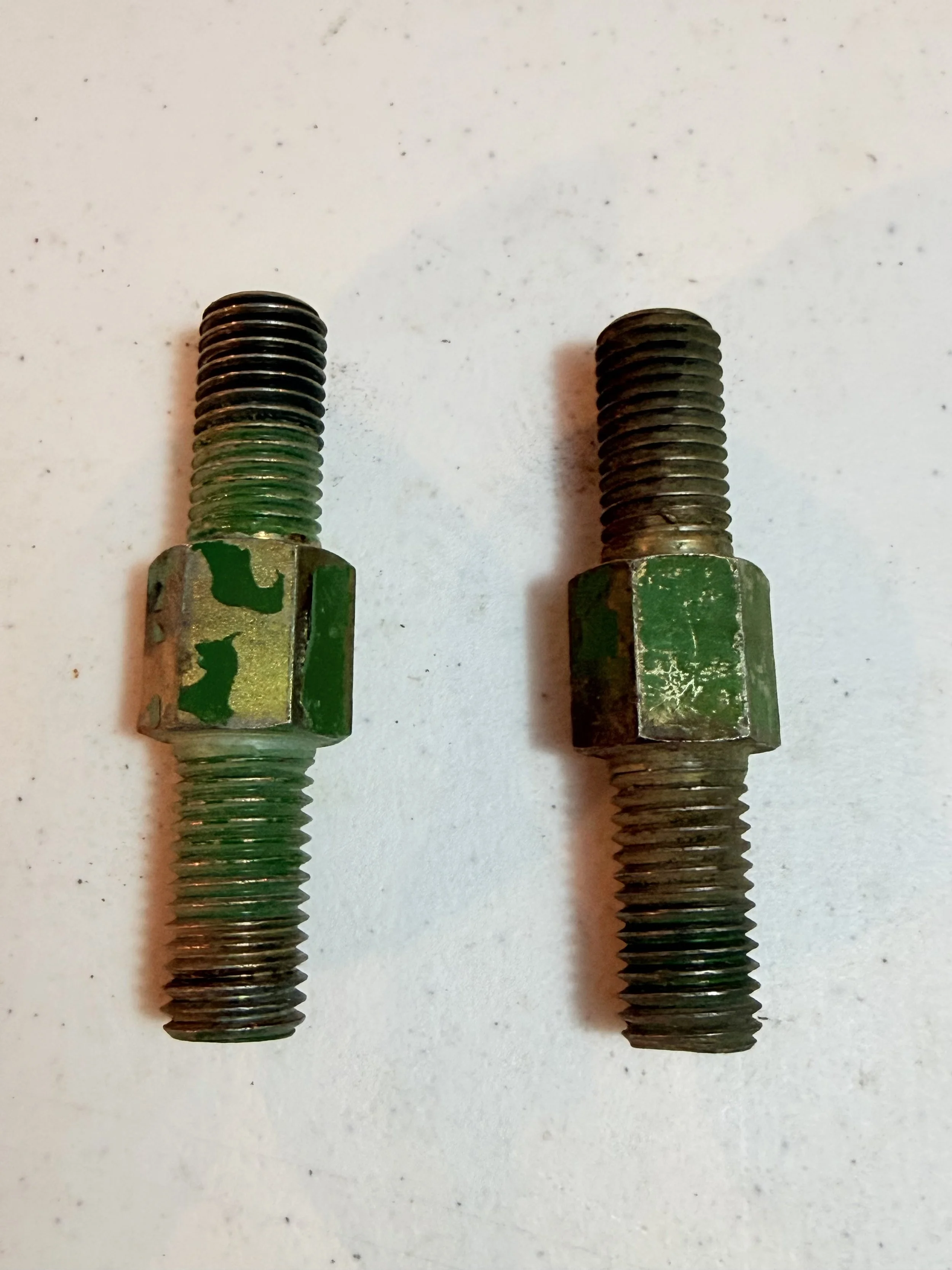 New Generation Front Weight Studs R27645R