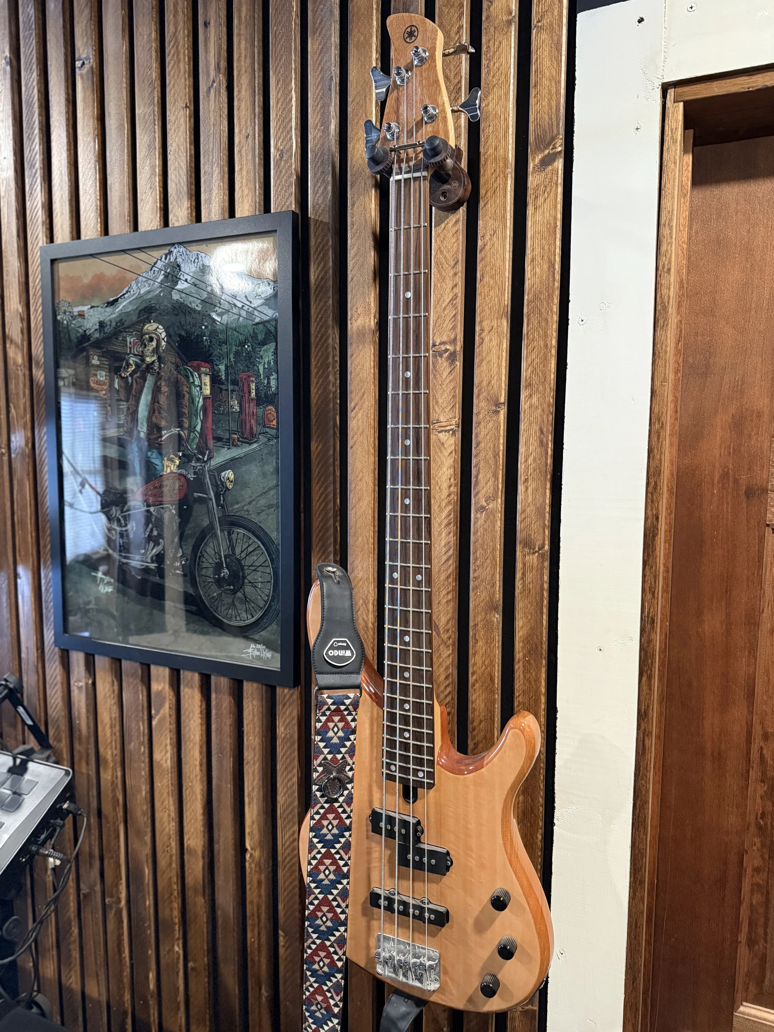 Bass.jpg
