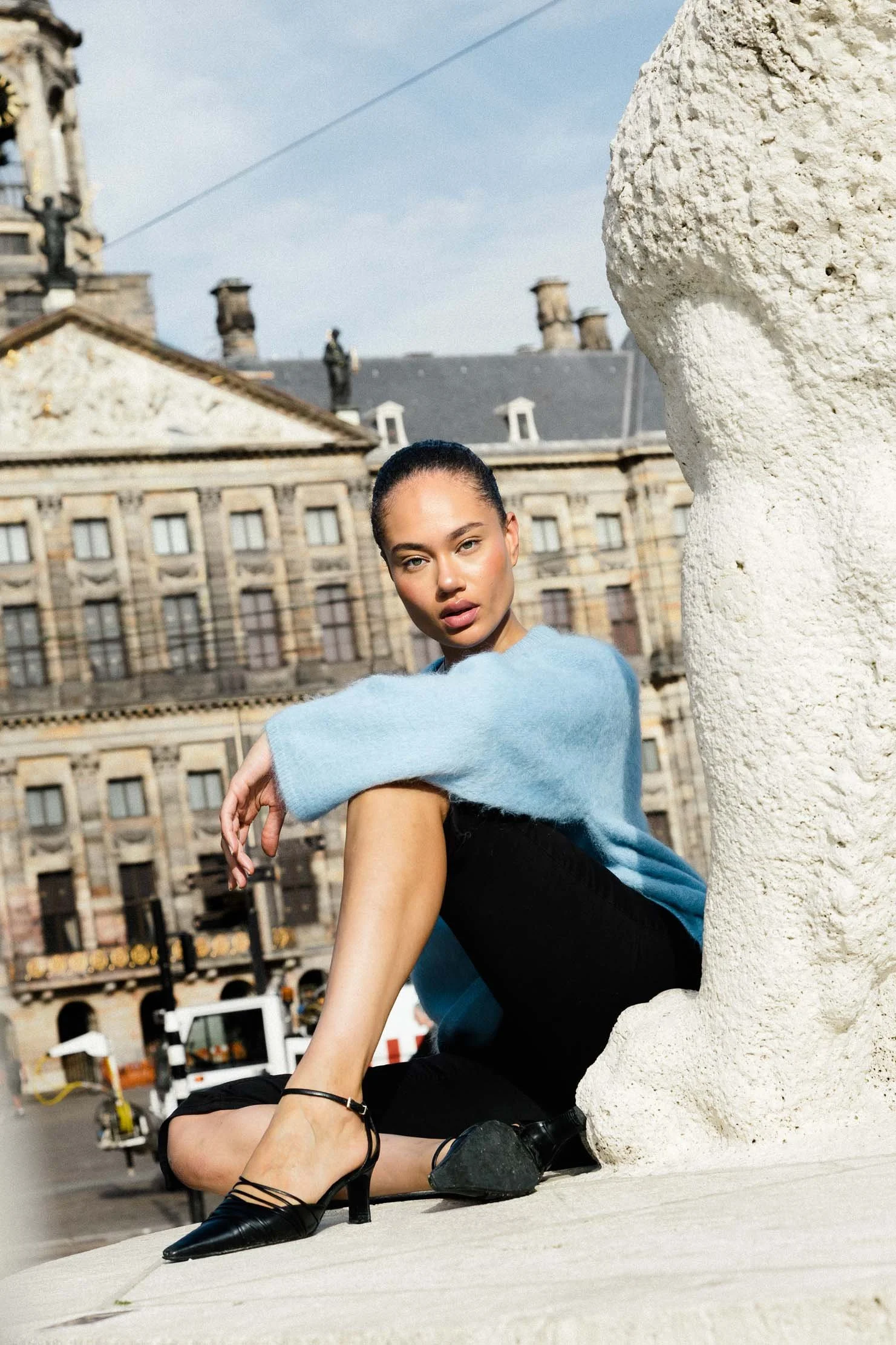 womens-fashion-editorial-amsterdam-royal-palace-cheyenne-arnold.jpg