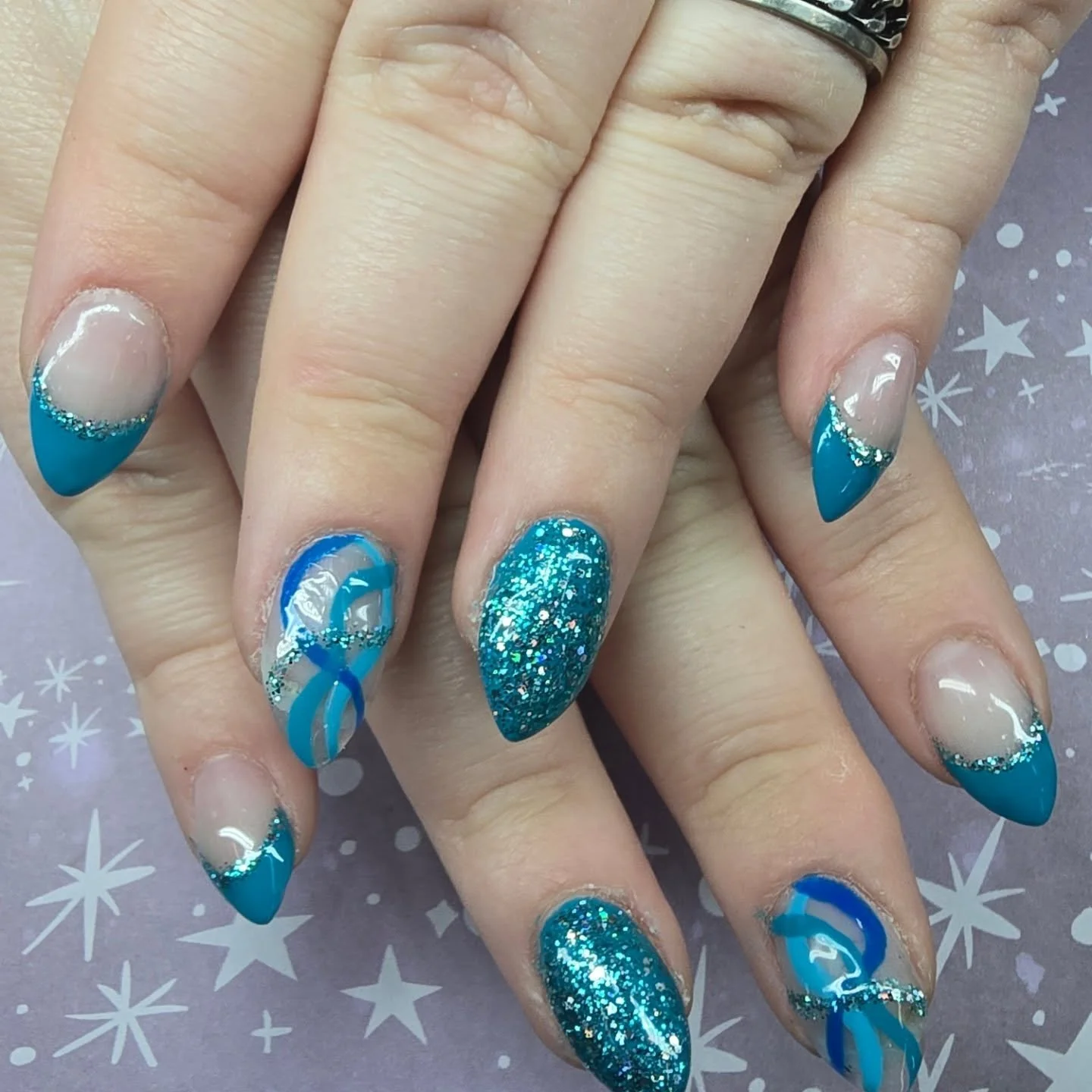 My new set it so cute!!!!
#nail #nails #nailsnailsnails #nailart #naildesign #nailaddict #naildesigns #naillove #nailjunkie #art #artist #nailtech #nailtechnician #nailtechlife #lovenails #practicemakesbetter #cutandpolished #hardgel #lightelegance
