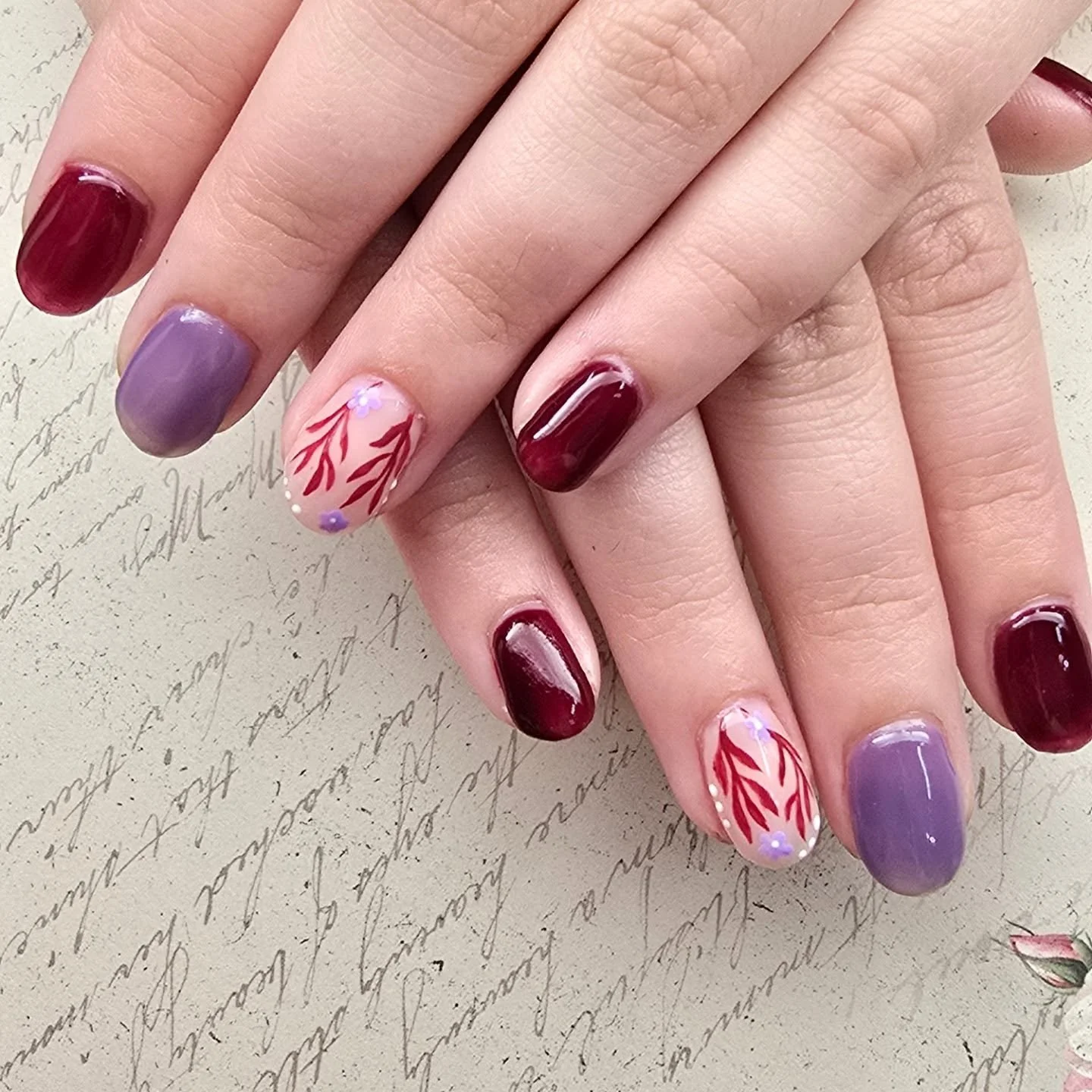 A structured gel manicure with this cute design! ❤️ Just beautiful 

#nail #nails #nailsnailsnails #nailart #naildesign #nailaddict #naildesigns #naillove #nailjunkie #art #artist #nailtech #nailtechnician #nailtechlife #lovenails #practicemakesbette