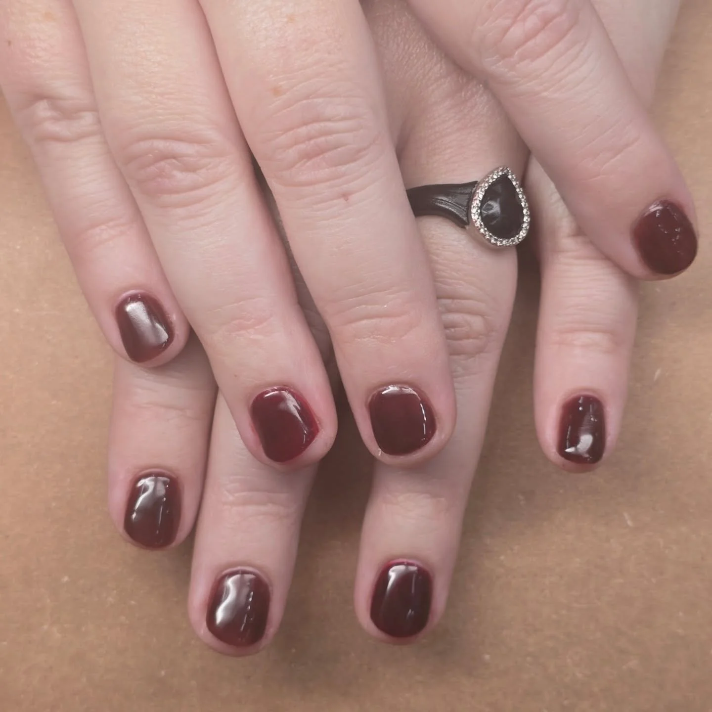 Can you spot the accent nail? Let me know below 😉 
Space is filling up, schedule at sasconails.com 

#nail #nails #nailsnailsnails #nailart #naildesign #nailaddict #naildesigns #naillove #nailjunkie #art #artist #nailtech #nailtechnician #nailtechli