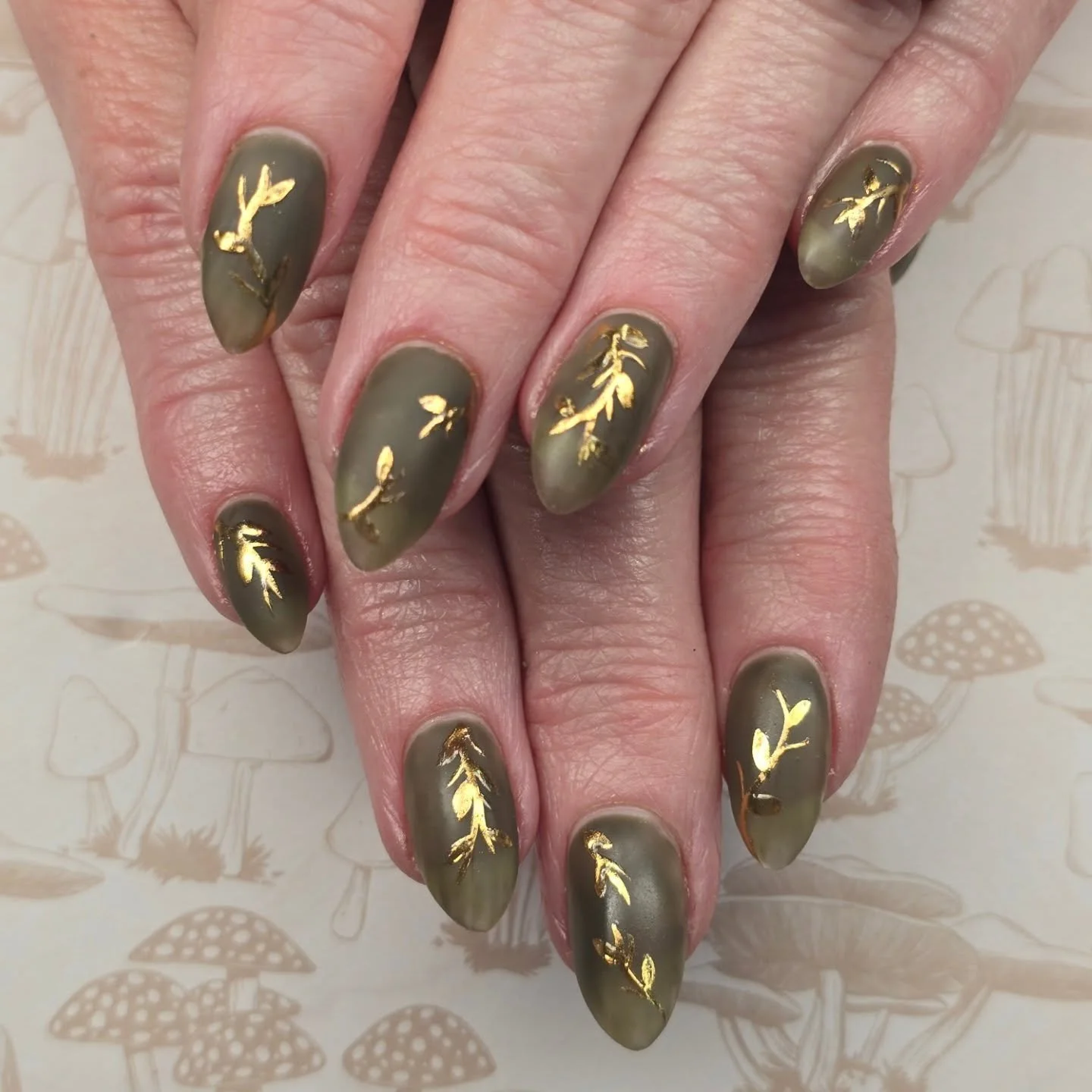 Moving into autumn nails and I am so excited! 
Space is filling up, schedule at sasconails.com 

#nail #nails #nailsnailsnails #nailart #naildesign #nailaddict #naildesigns #naillove #nailjunkie #art #artist #nailtech #nailtechnician #nailtechlife #l