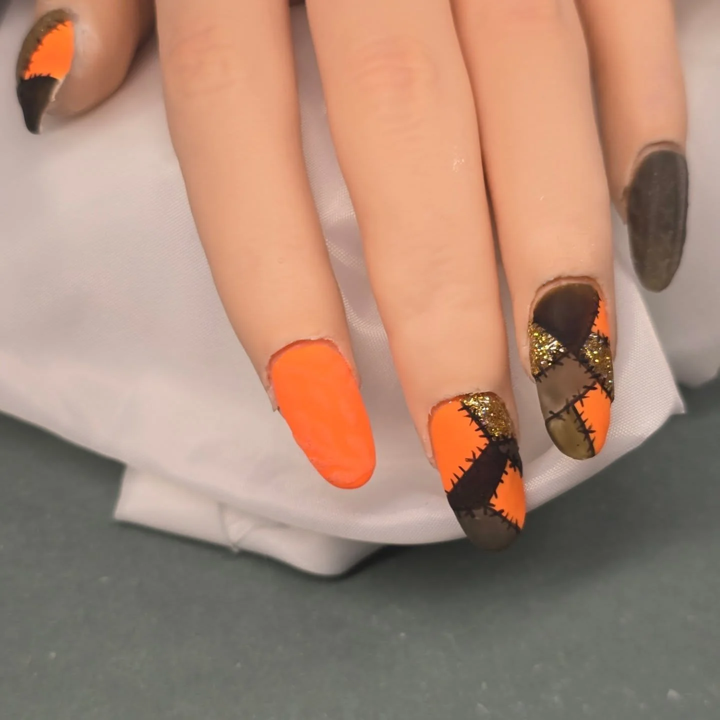 Its AUTUMN! 
Space is filling up, schedule at sasconails.com 

#nail #nails #nailsnailsnails #nailart #naildesign #nailaddict #naildesigns #naillove #nailjunkie #art #artist #nailtech #nailtechnician #nailtechlife #lovenails #practicemakesbetter #cut