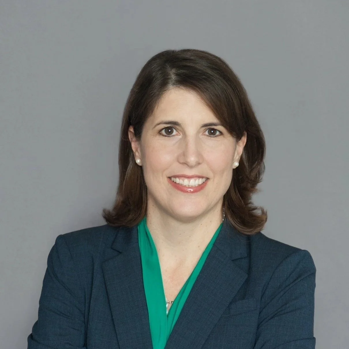 Lauren Lobrano  headshot