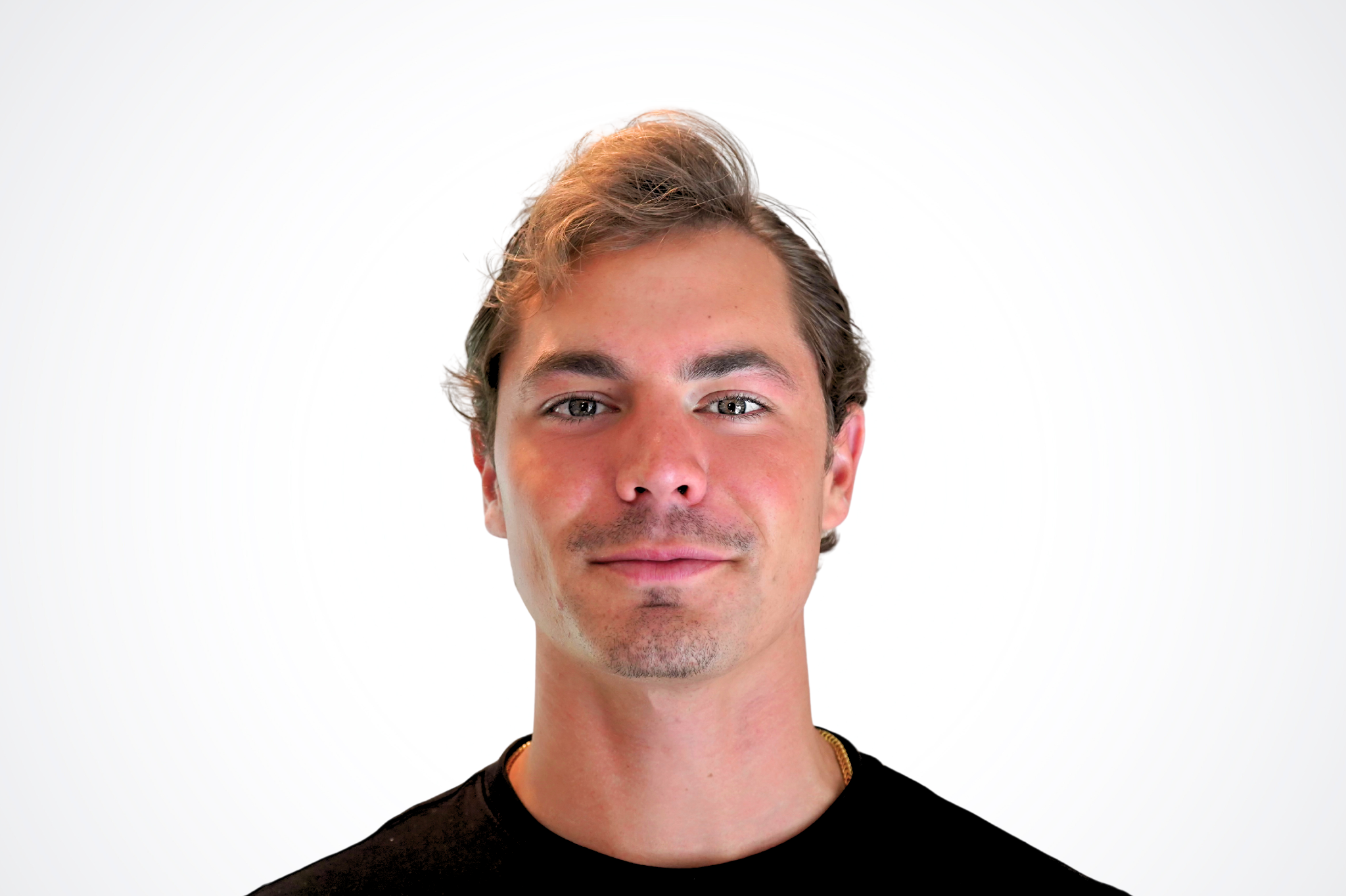 Enzo Caruso headshot