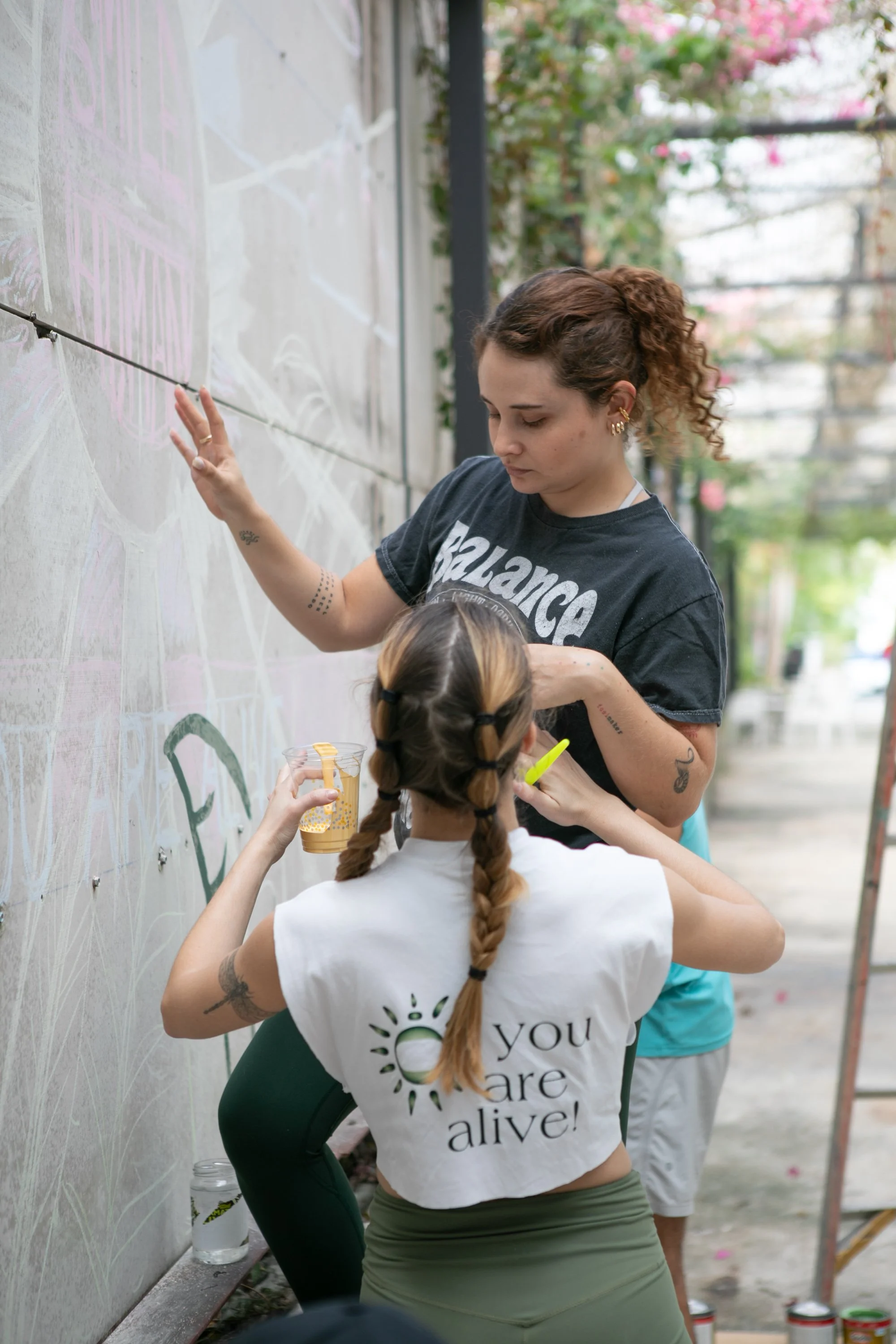 Muse&Flow Miami group custom handmade mural best ideas creative activities corporate team building art workshop Smile Human Ironside 